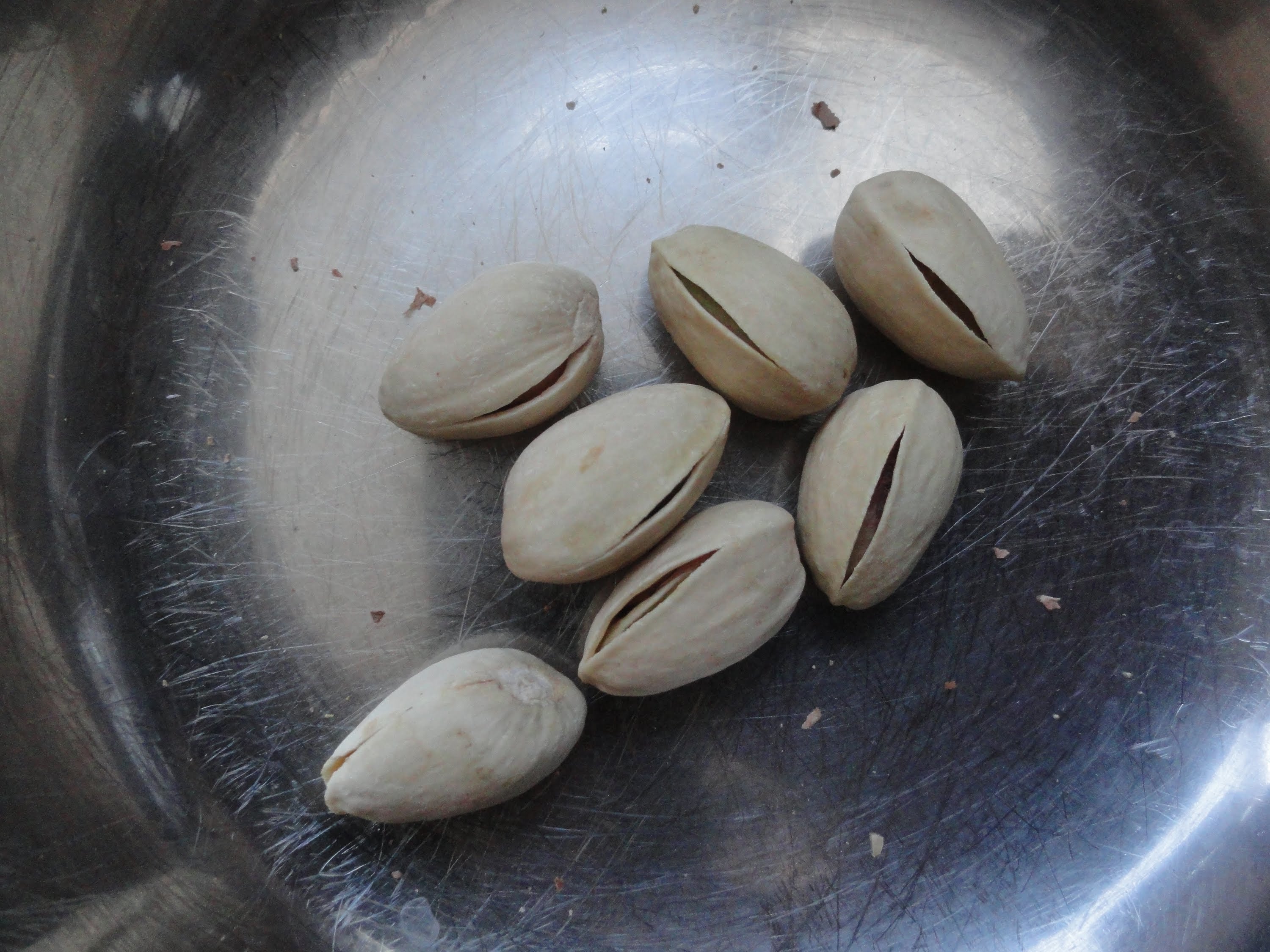 How to easily open your remaining hard to open Pistachio Nuts. - YouTube