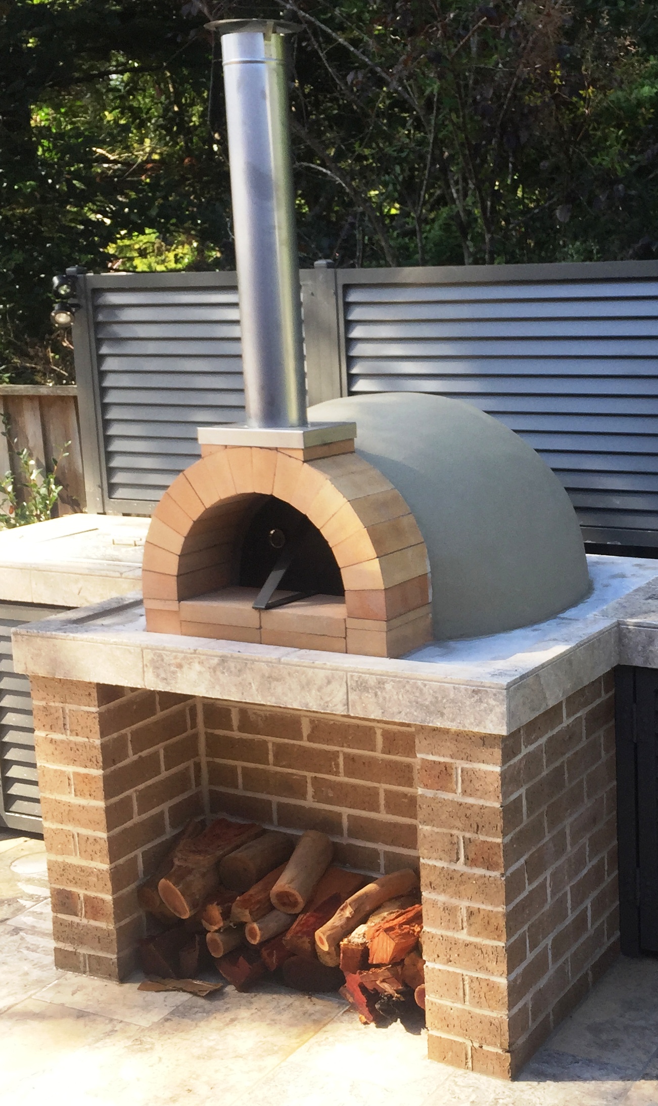 Buy Calabrese courtyard woodfired pizza oven DIY kit alfresco