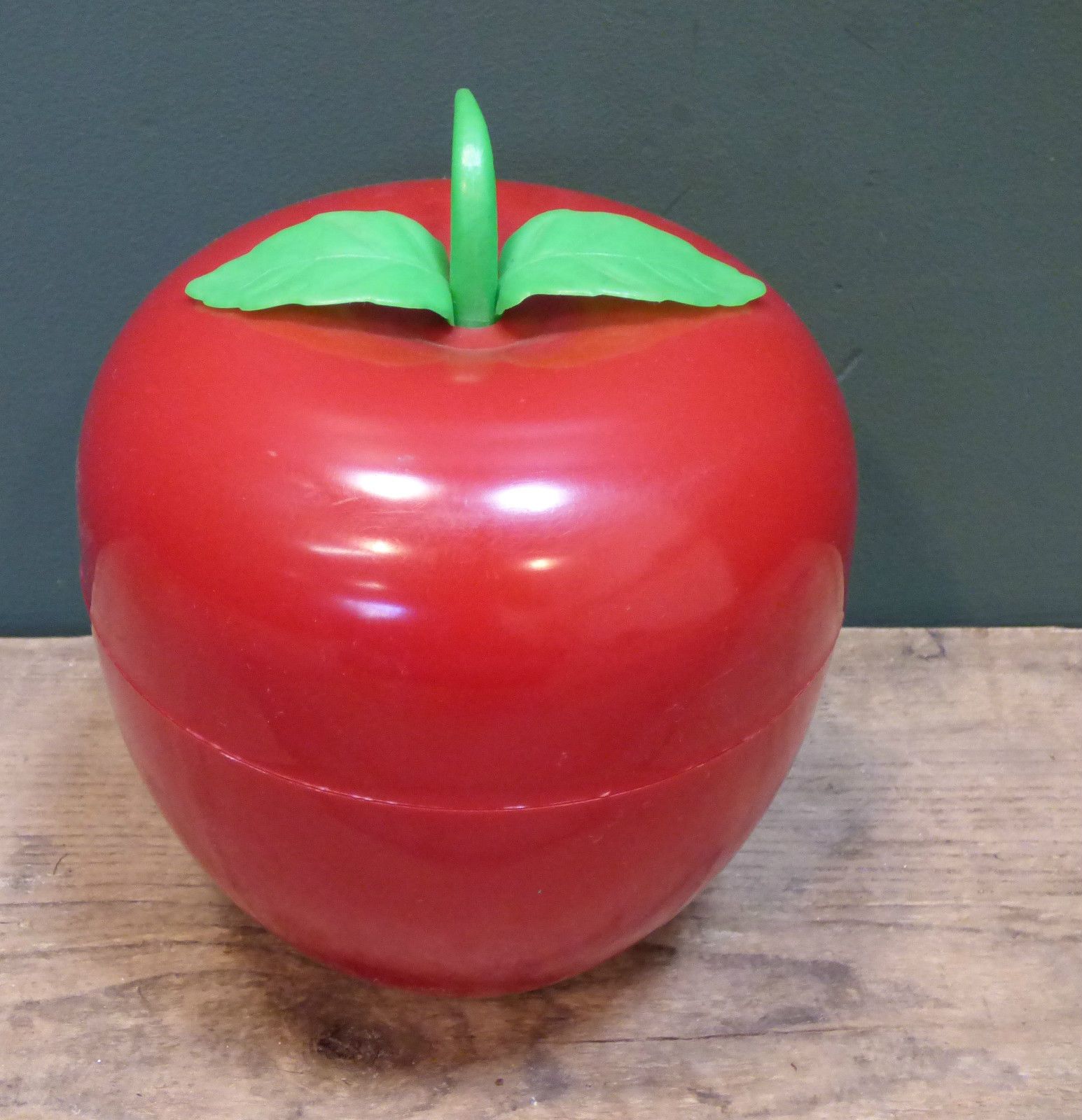Vintage Plastic Apple Ice Bucket | eBay | Very VTG Kitchen Apple ...