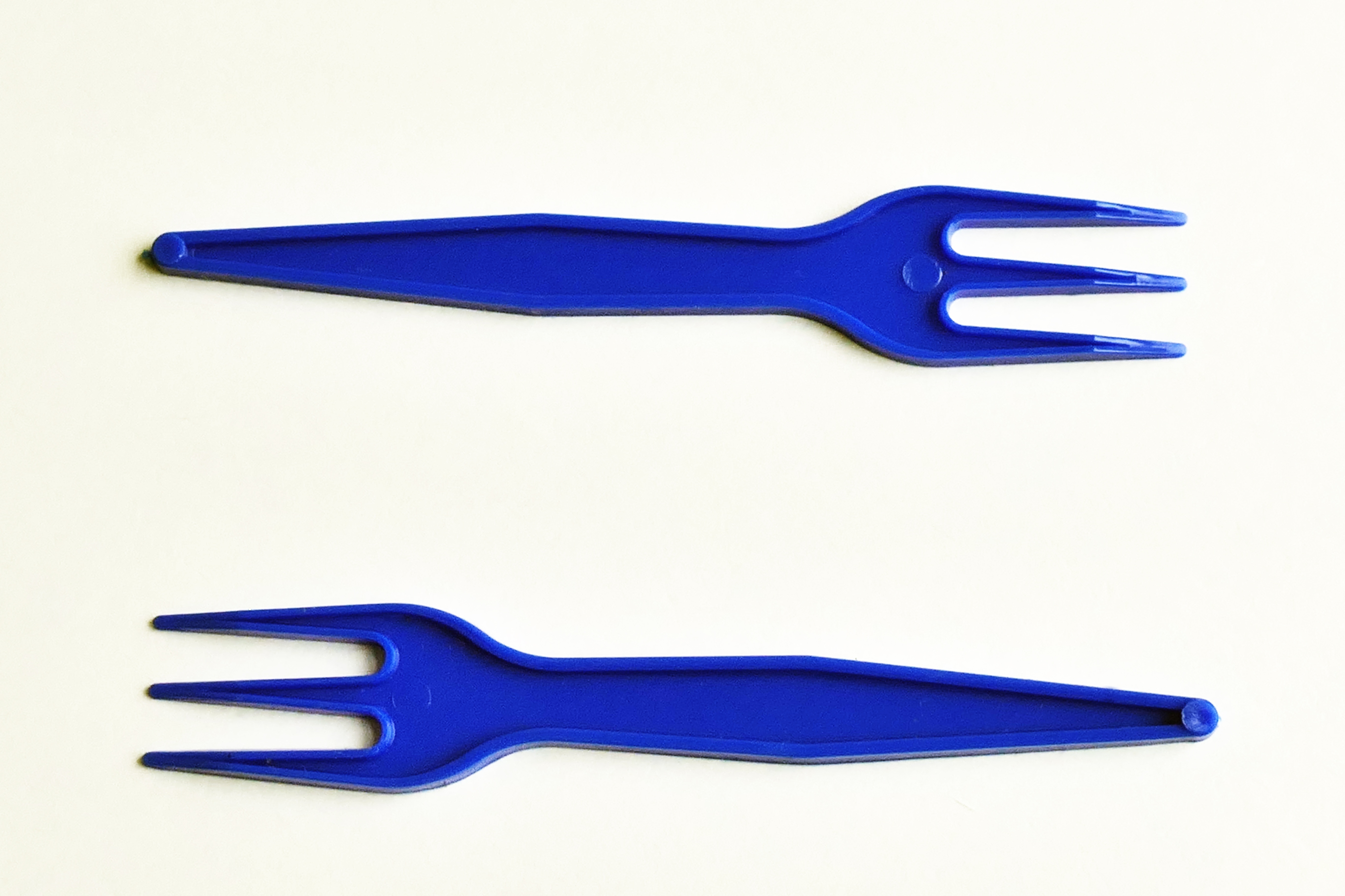 Plastic forks photo