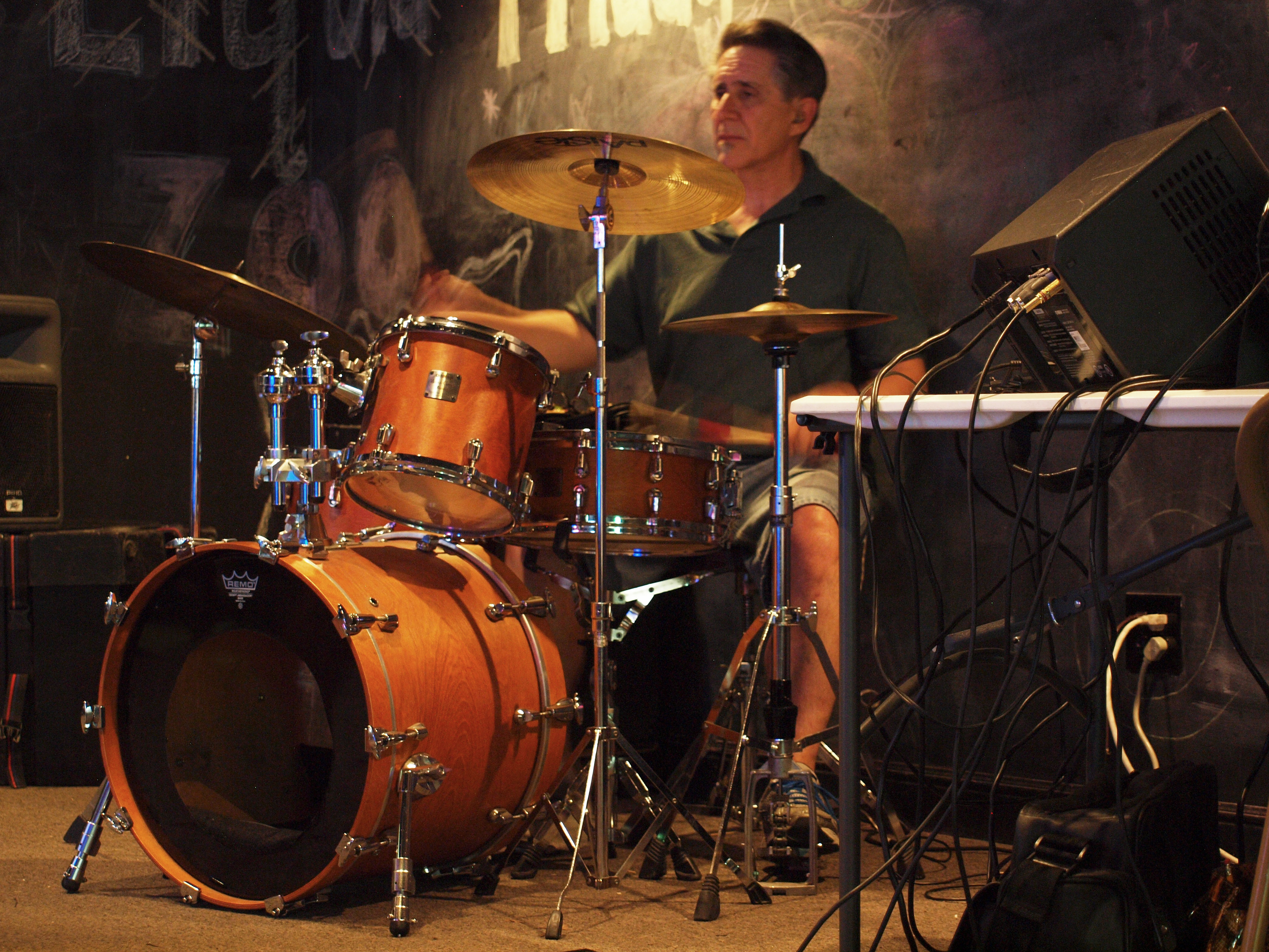 Fred-Gleber-Playing-Drums-the-Zoo-Dallas