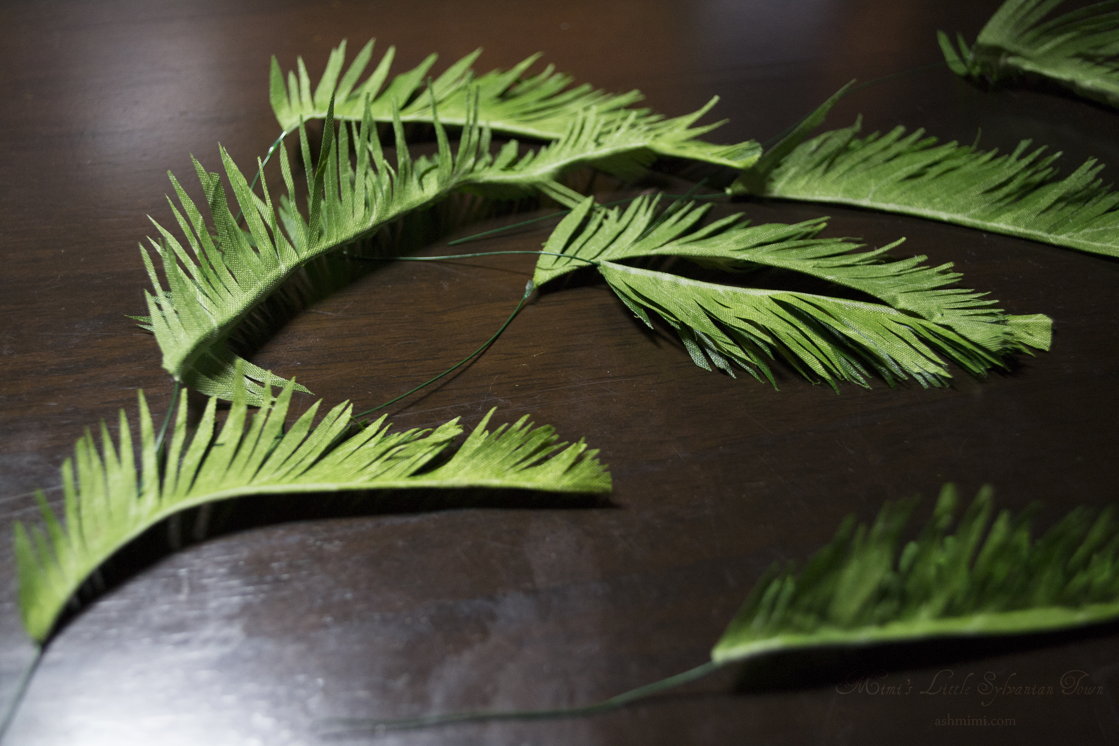 Palm Tree Tutorial: A Trunk and Two Styles of Leaves - Mimi's Little ...