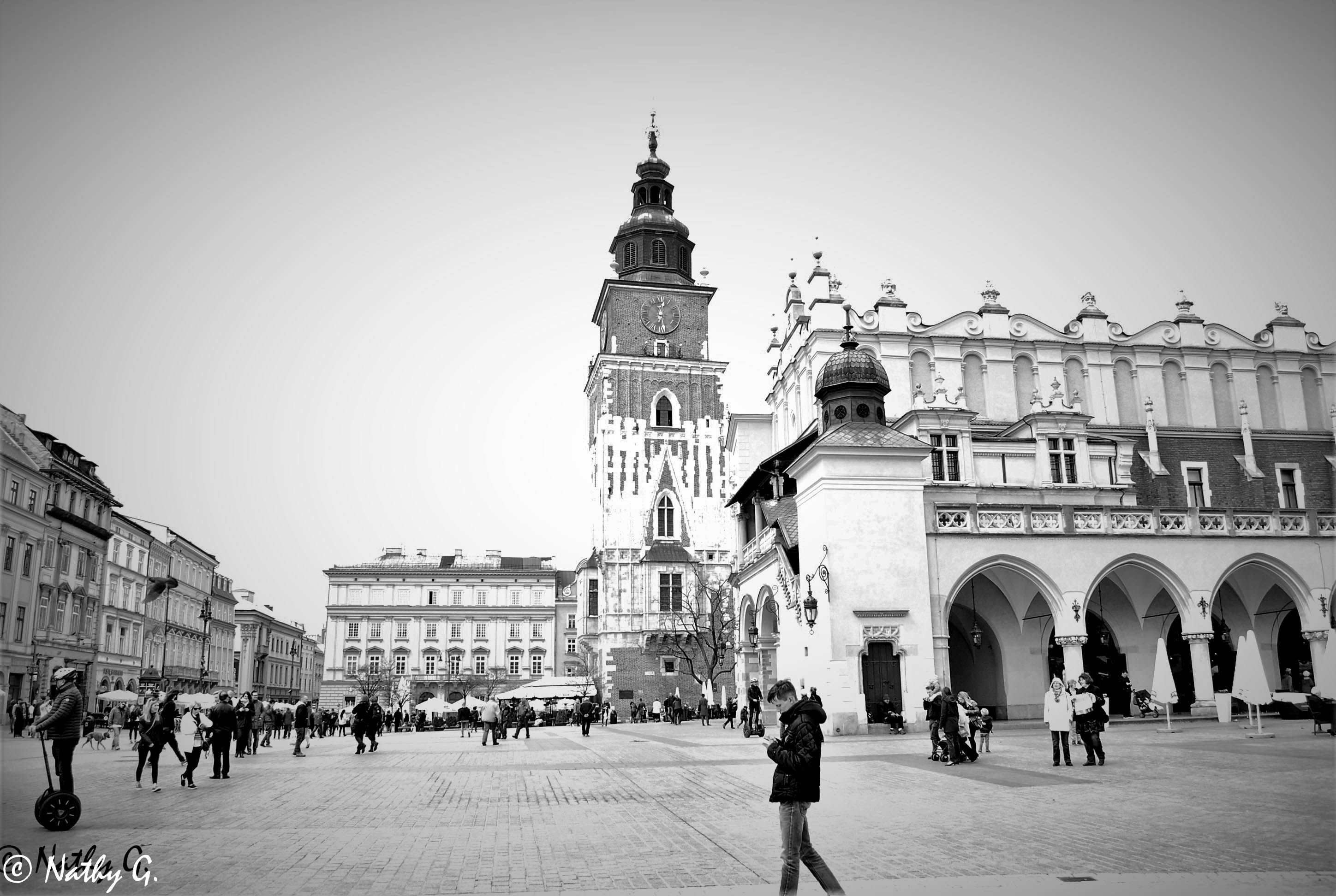 Krakow, Poland #photography #blackandwhite #city #poland | Street ...