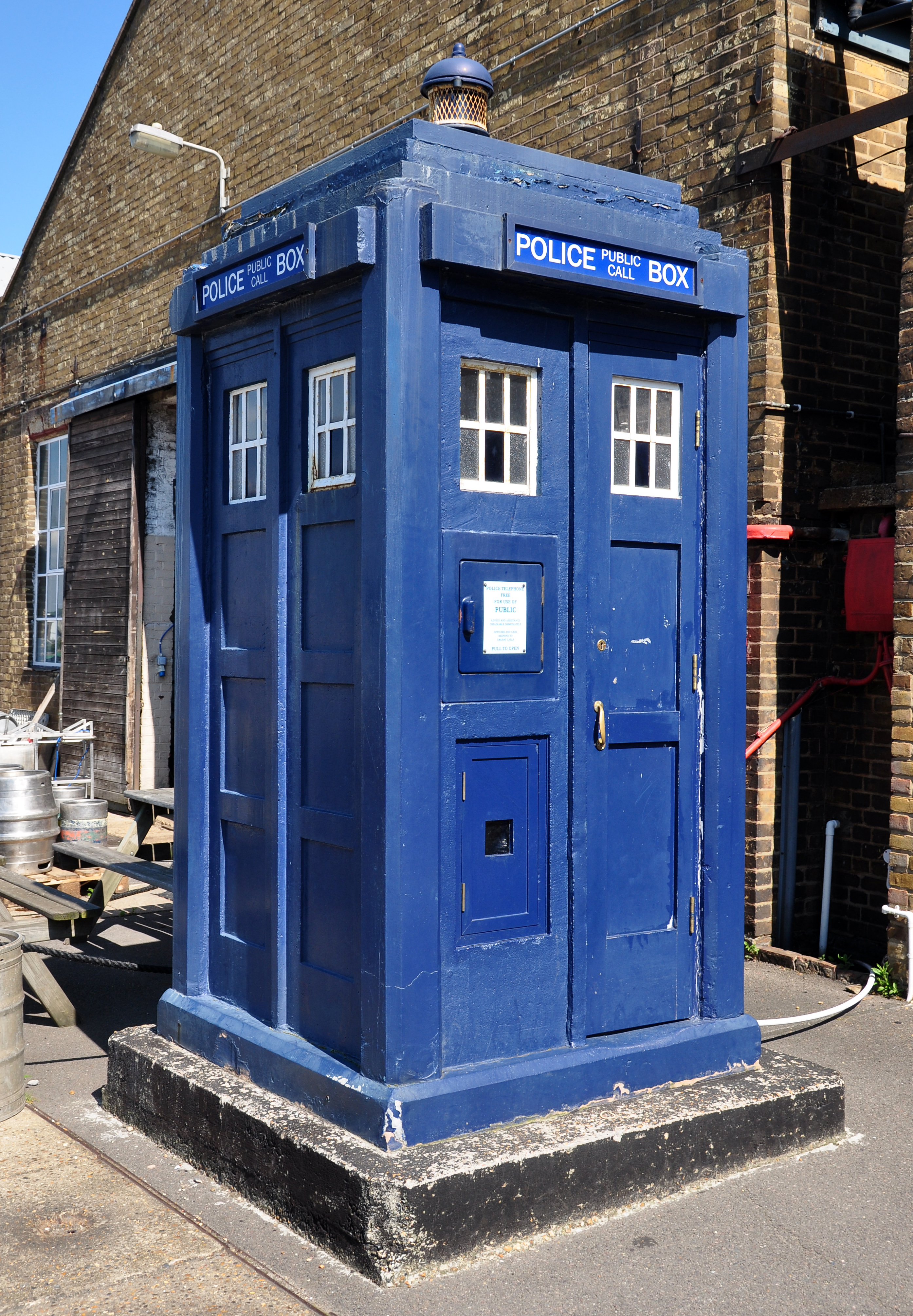 File:Police box at Kent Police Museum, Chatham.jpg - Wikimedia Commons