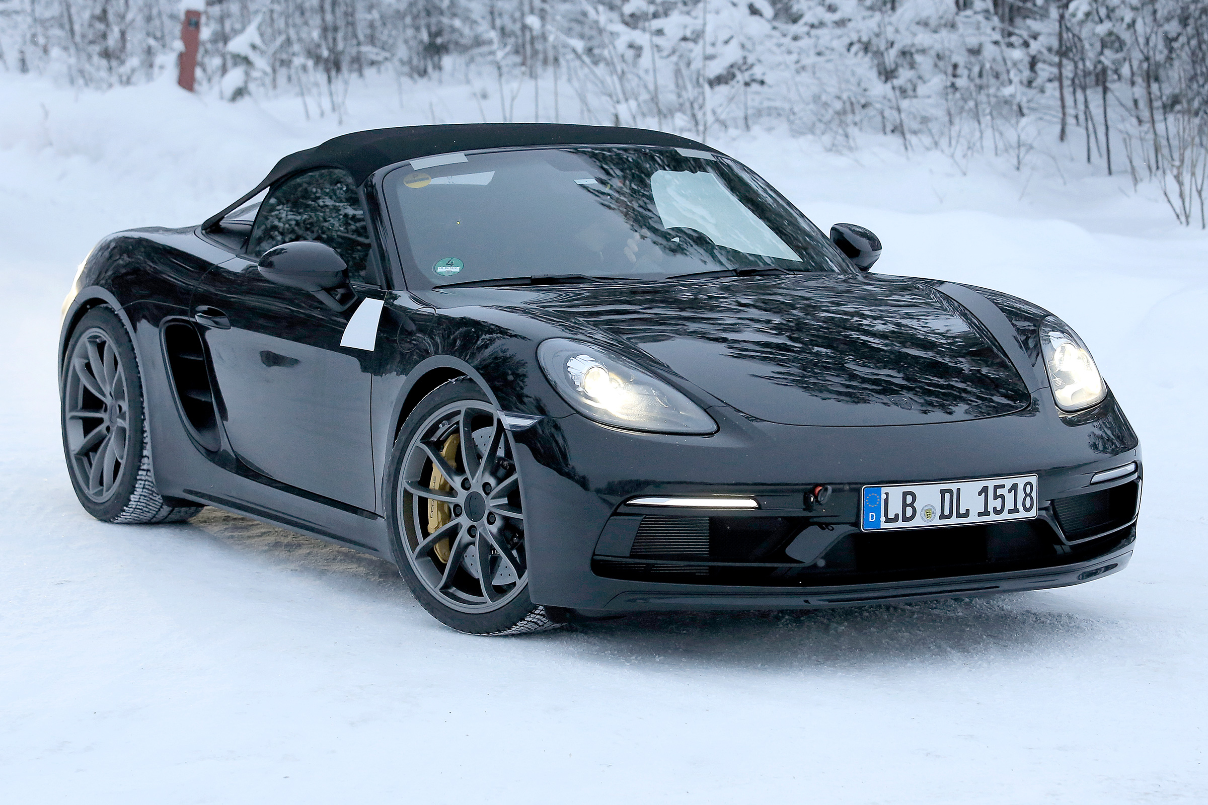 Porsche Boxster 718 Spyder spied winter testing ahead of 2019 reveal ...