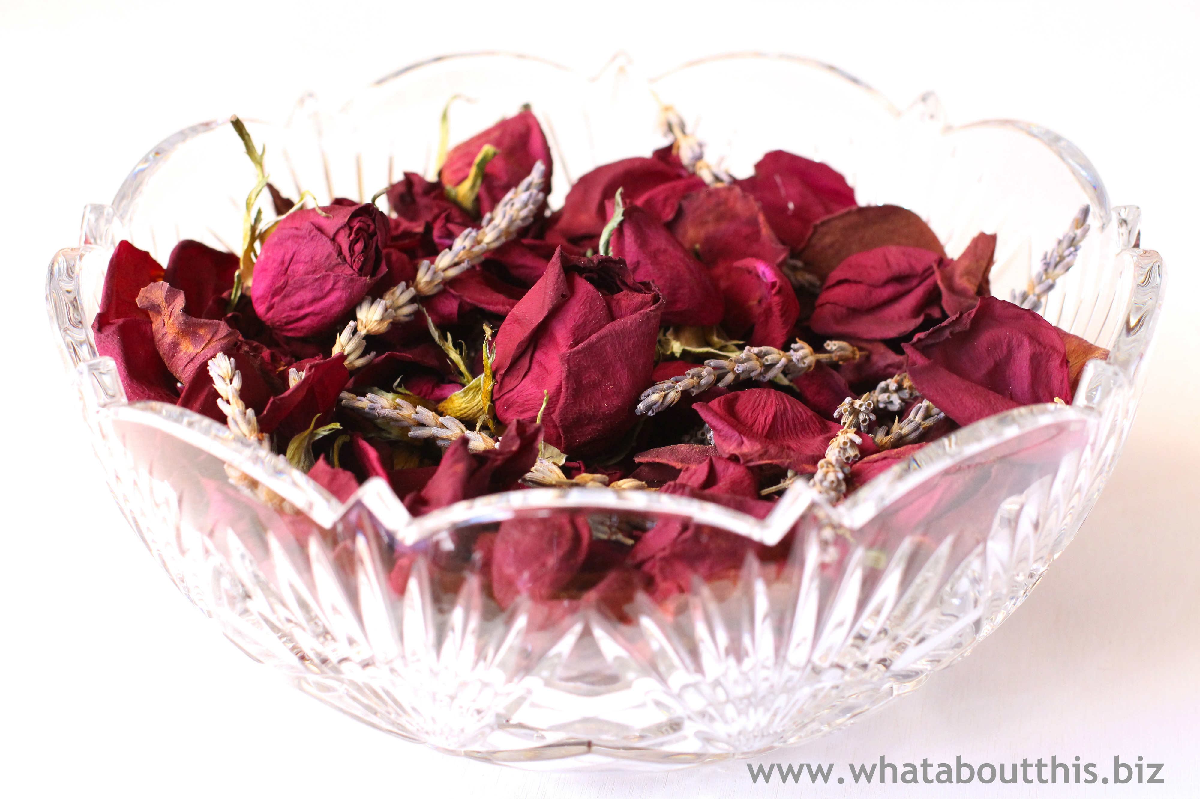 Homemade Potpourri with Rose Petals and Lavender | What about this?