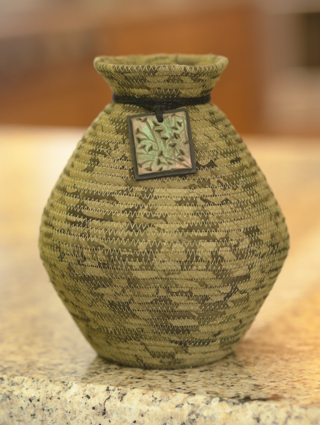 Sewing Pottery by Machine: Barbara Warholic: 9781604680294: Amazon ...