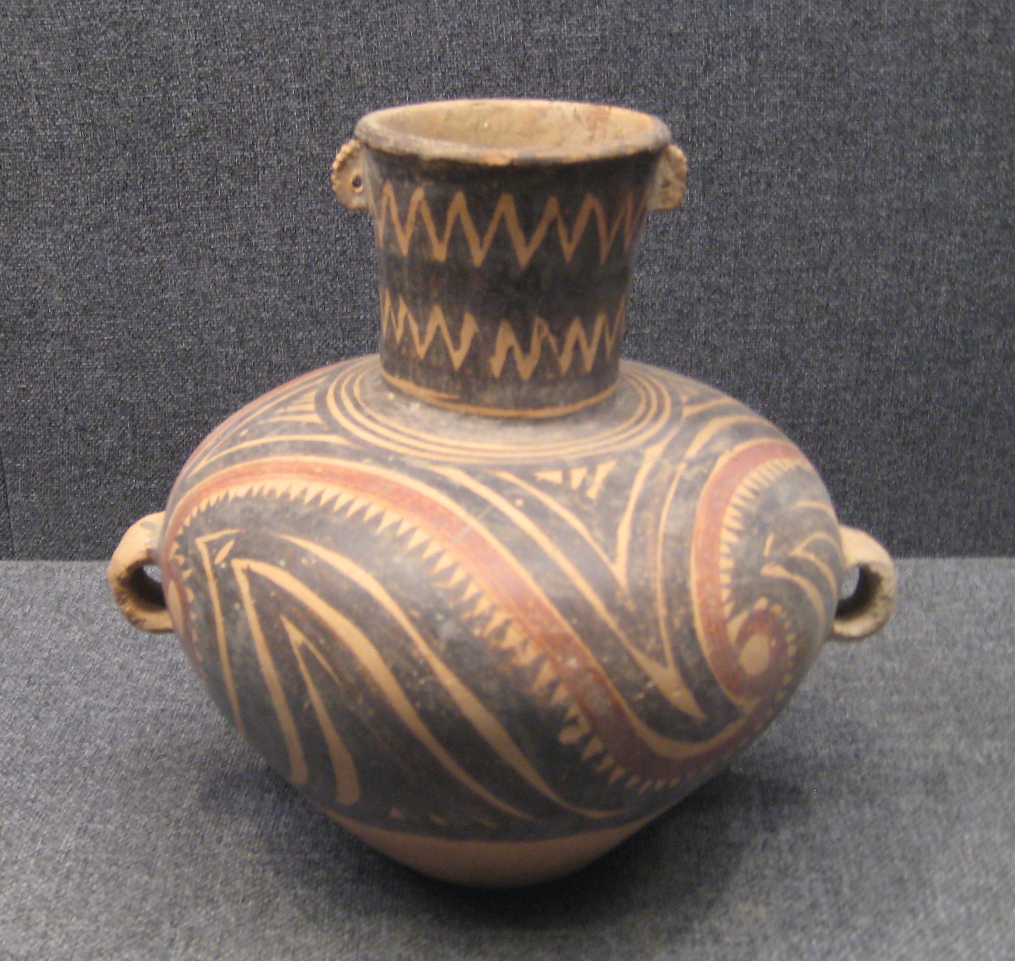 File:Banshan painted pottery pot 2.jpg - Wikimedia Commons