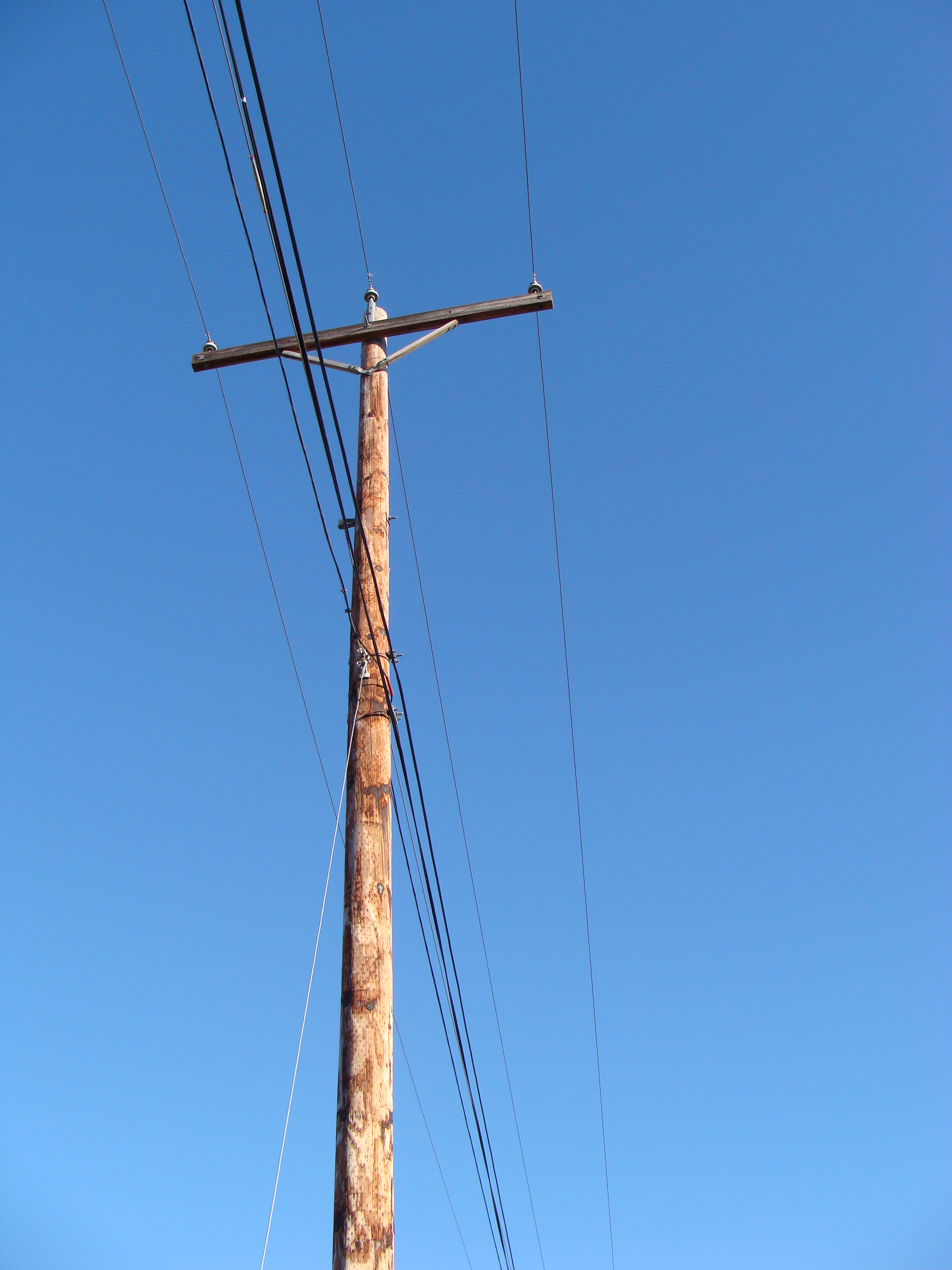 File:Power line.jpg - Wikimedia Commons