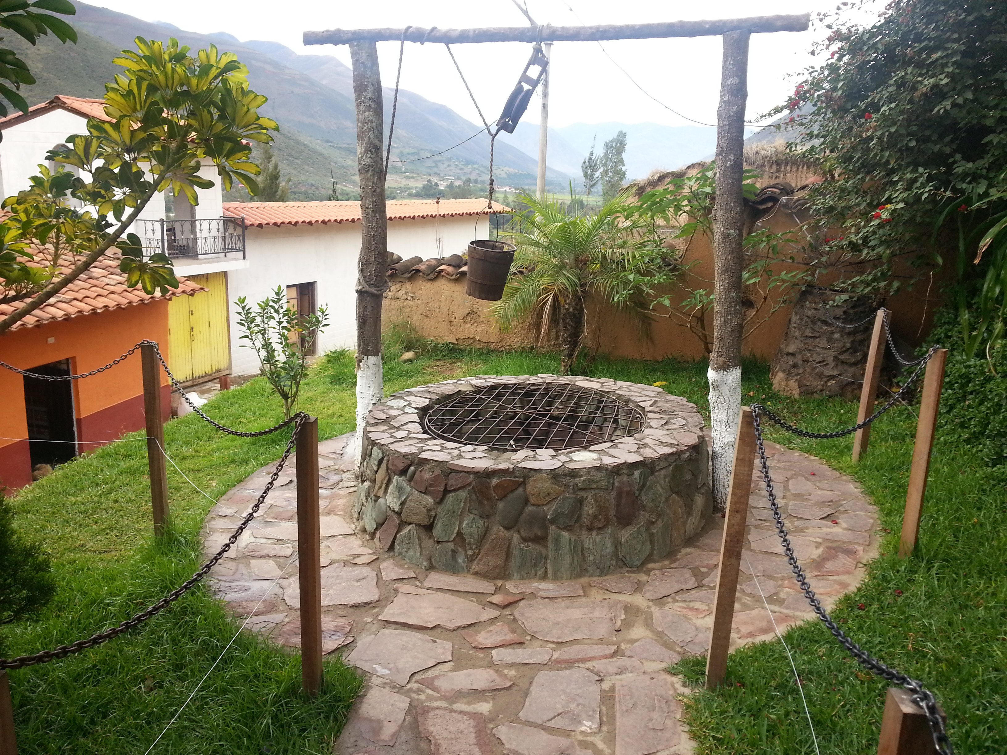 Archivo:Pozo agua antiguo, Casa Perricholi, Tomayquichua Ambo ...