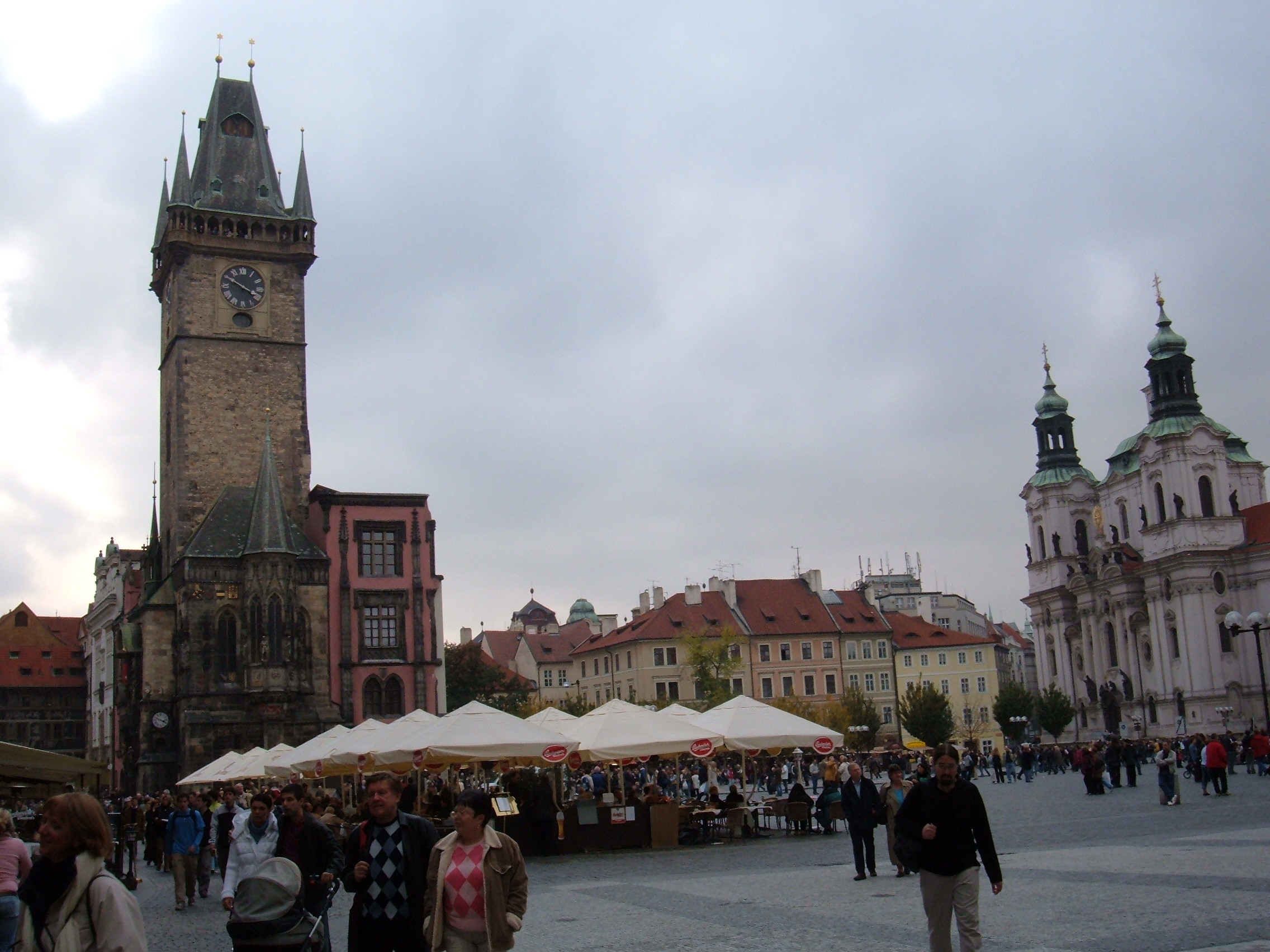 File:In Old Town Square, Prague 1.JPG - Wikimedia Commons