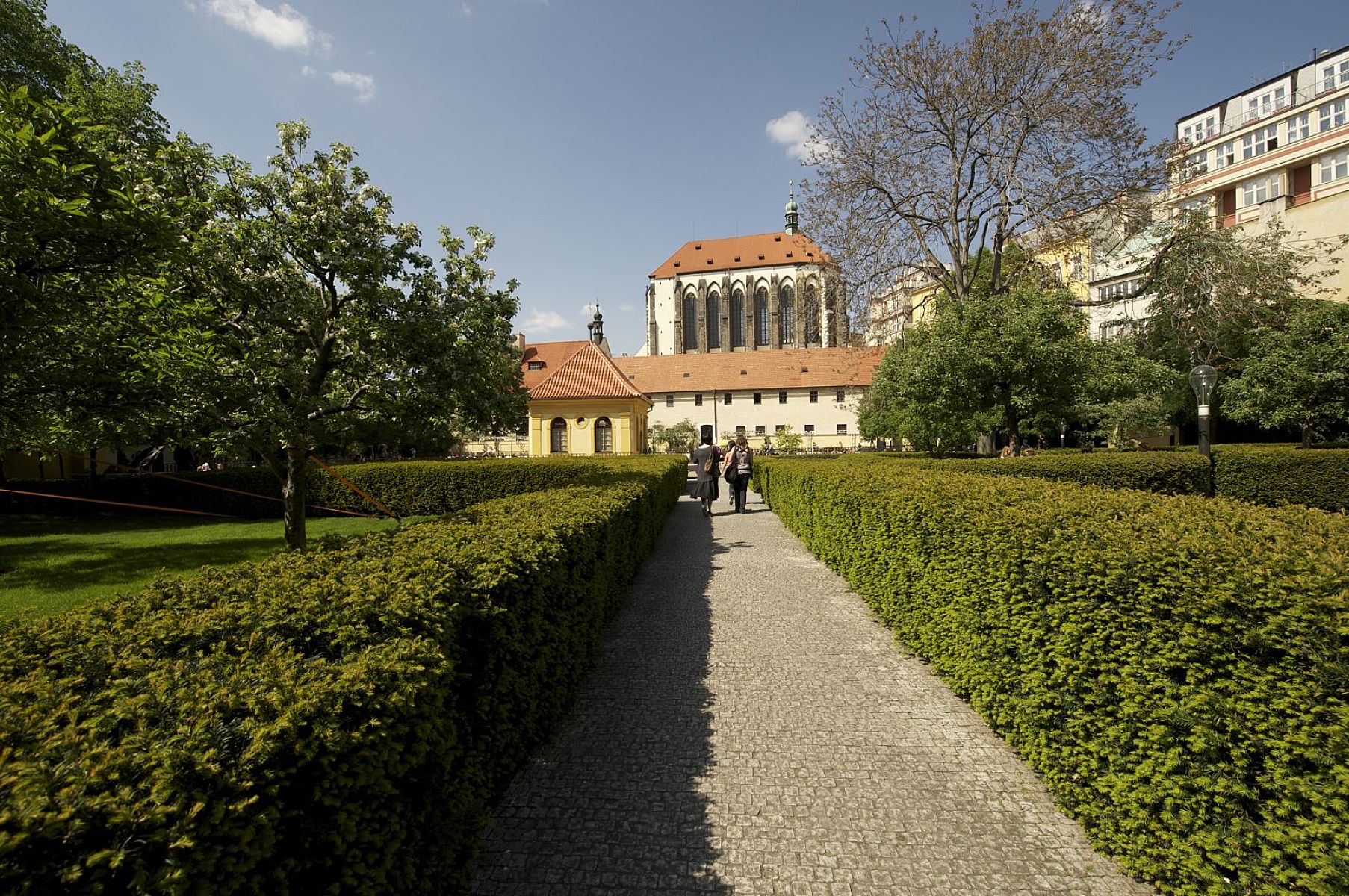 Franciscan Garden | Prague Stay
