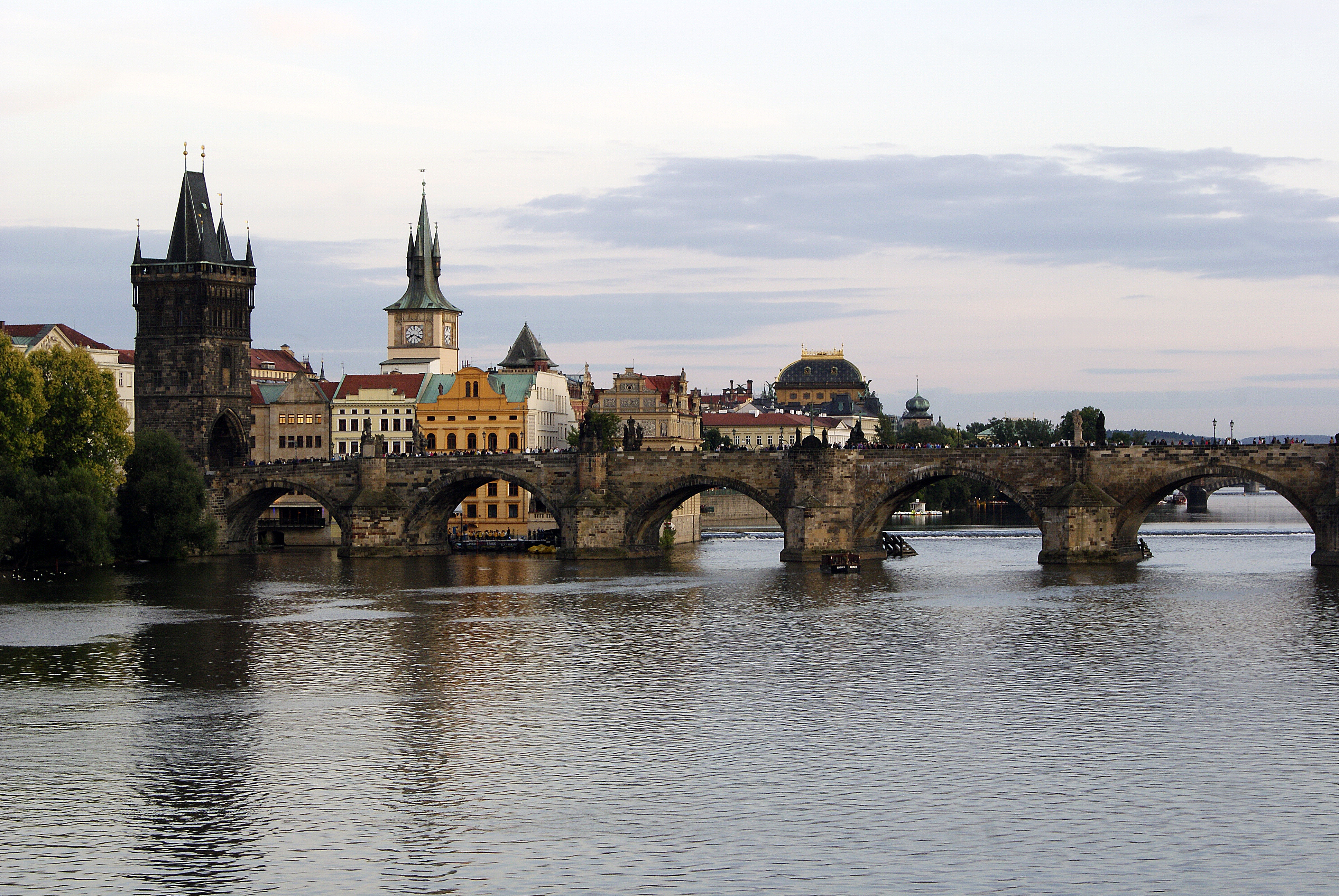 File:Charles Bridge, Prague 03.jpg - Wikimedia Commons