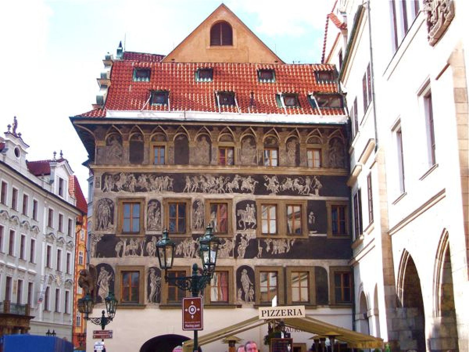 The House at the Minute | Prague Stay