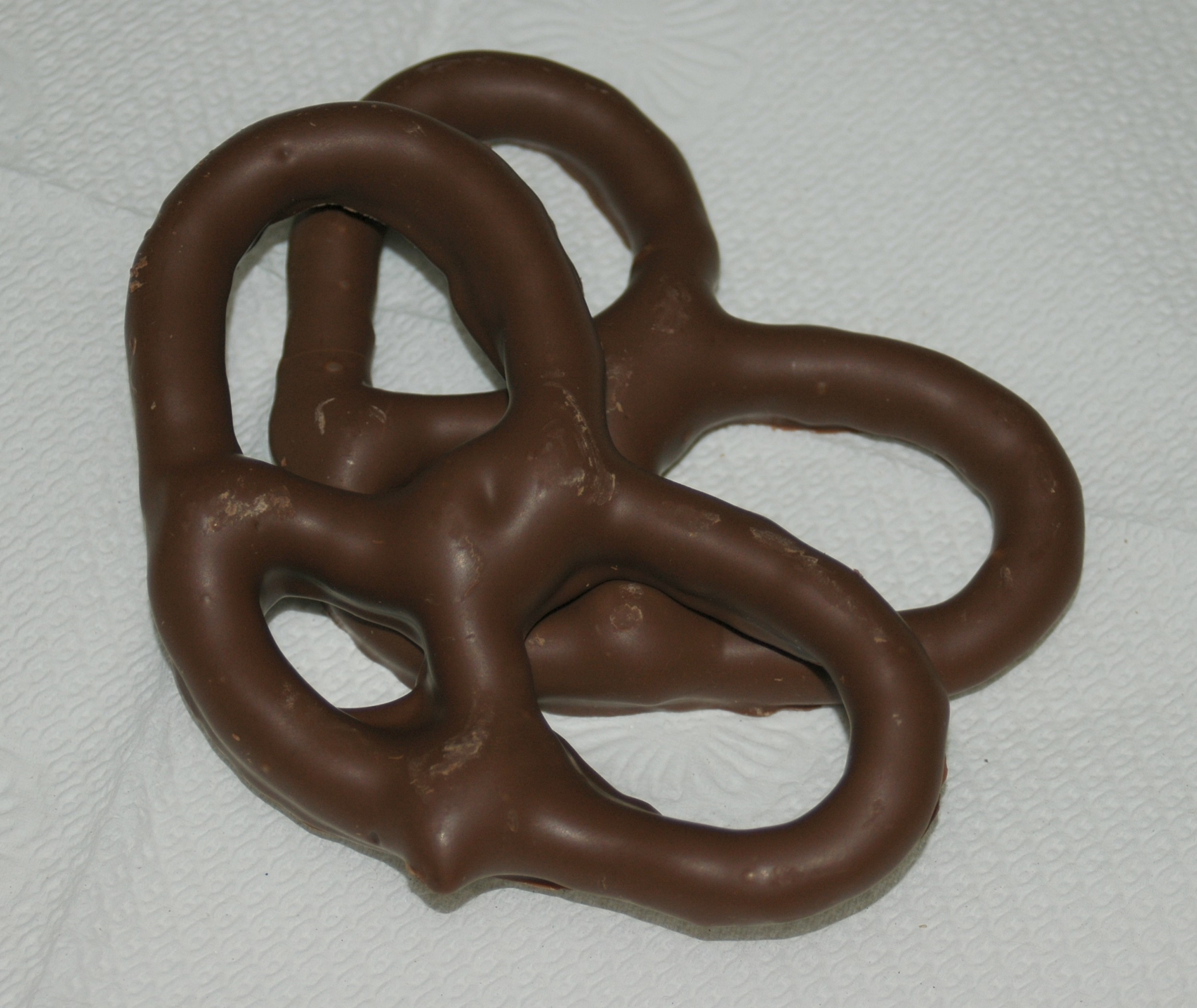 Pretzels chocolate photo
