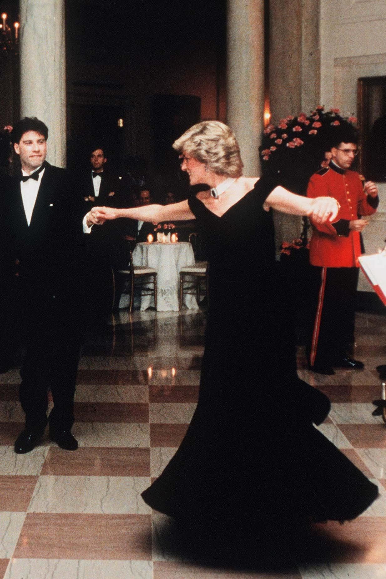 Princess Diana's 40 Most Amazing Gowns | Princess diana dresses ...
