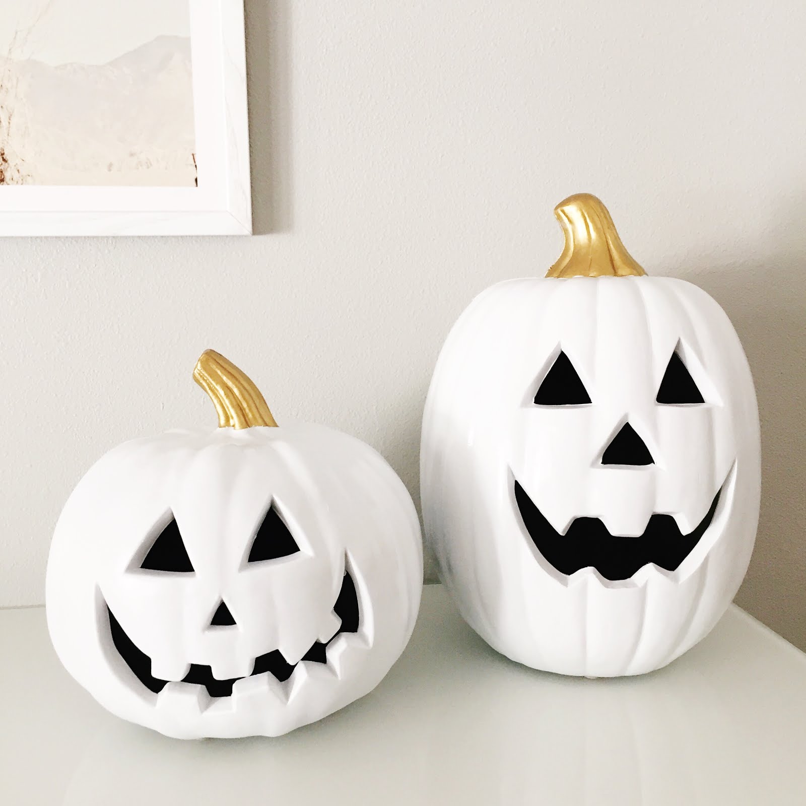 Petite Insanities: DIY // White and Gold Pumpkins