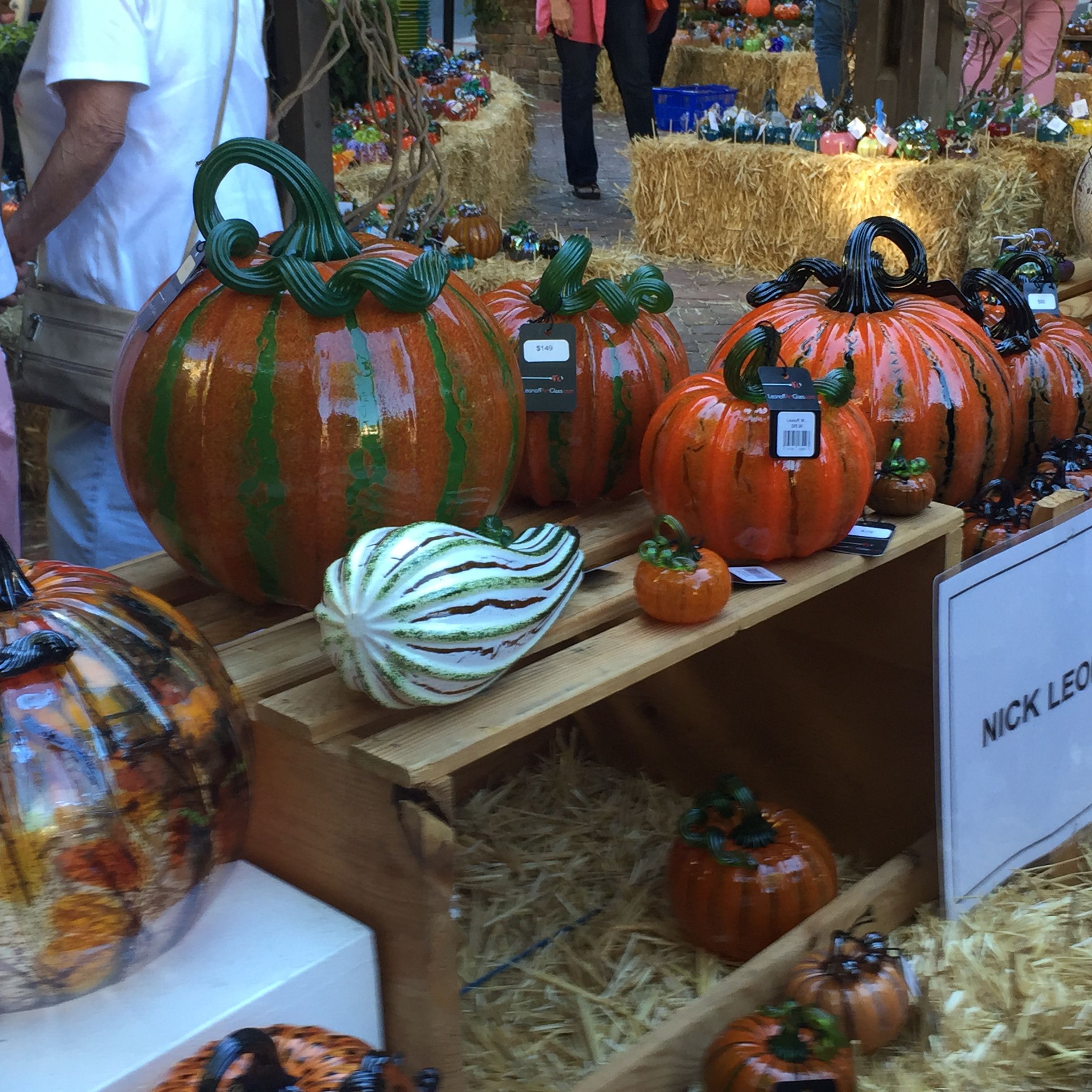 Glass pumpkins at the Santana Row Glass pumpkin patch, 2017 | Glass ...