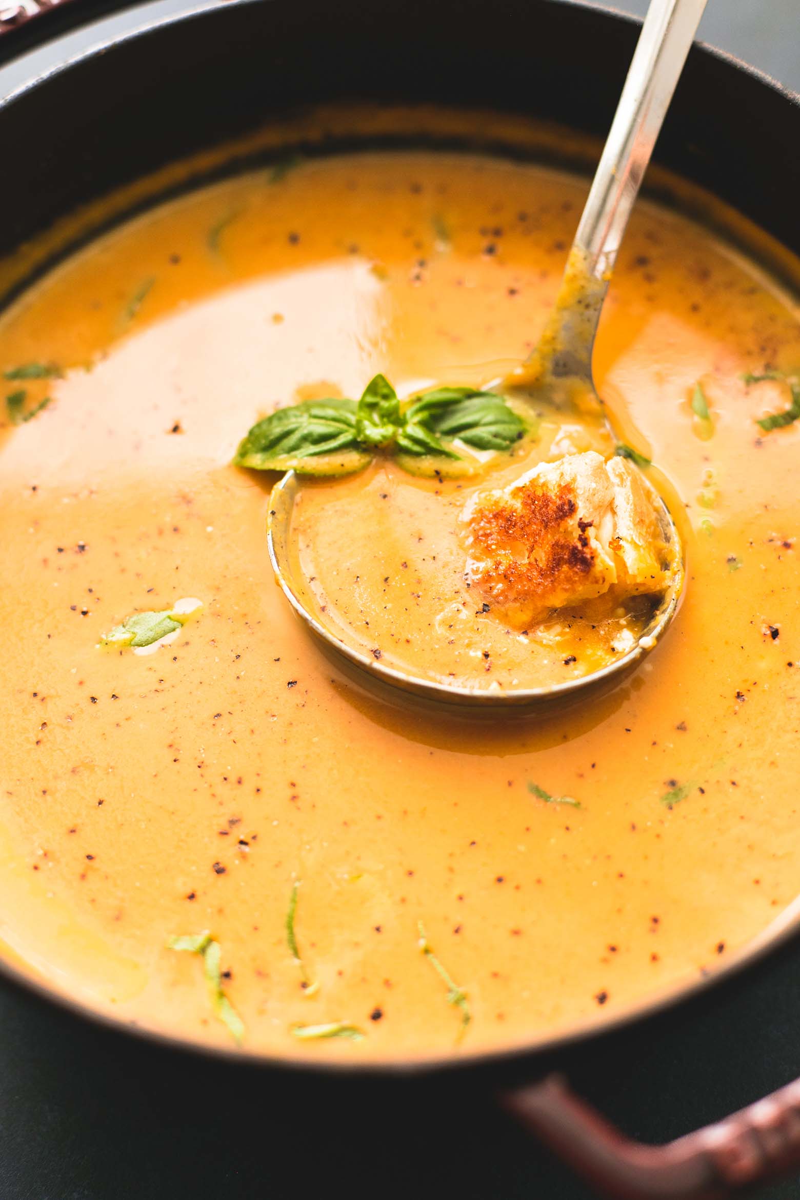 Creamy Pumpkin Soup with Grilled Cheese Croutons | Creme De La Crumb