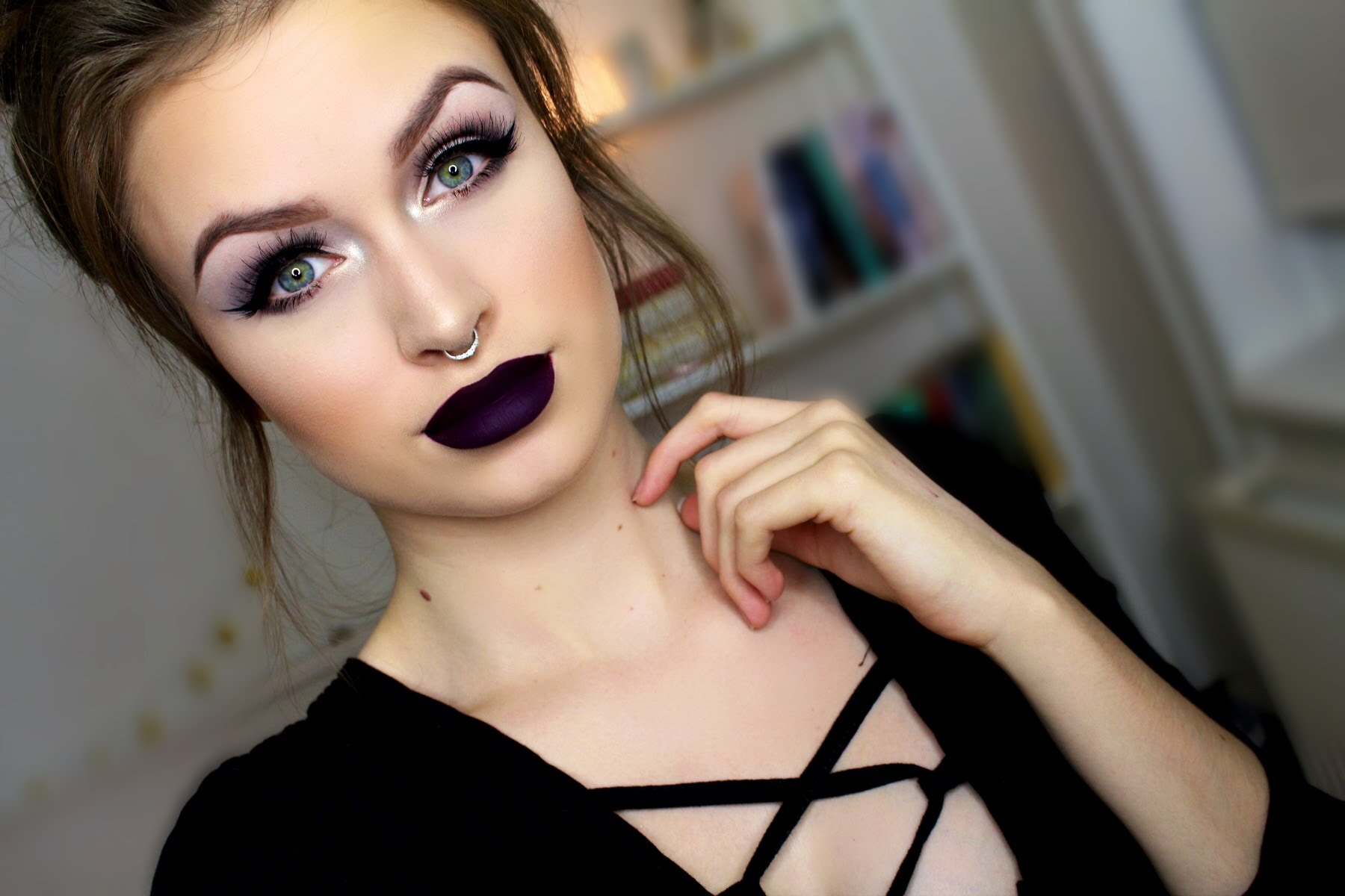 Matte eyes + bold dark purple lips // Talk through tutorial - YouTube