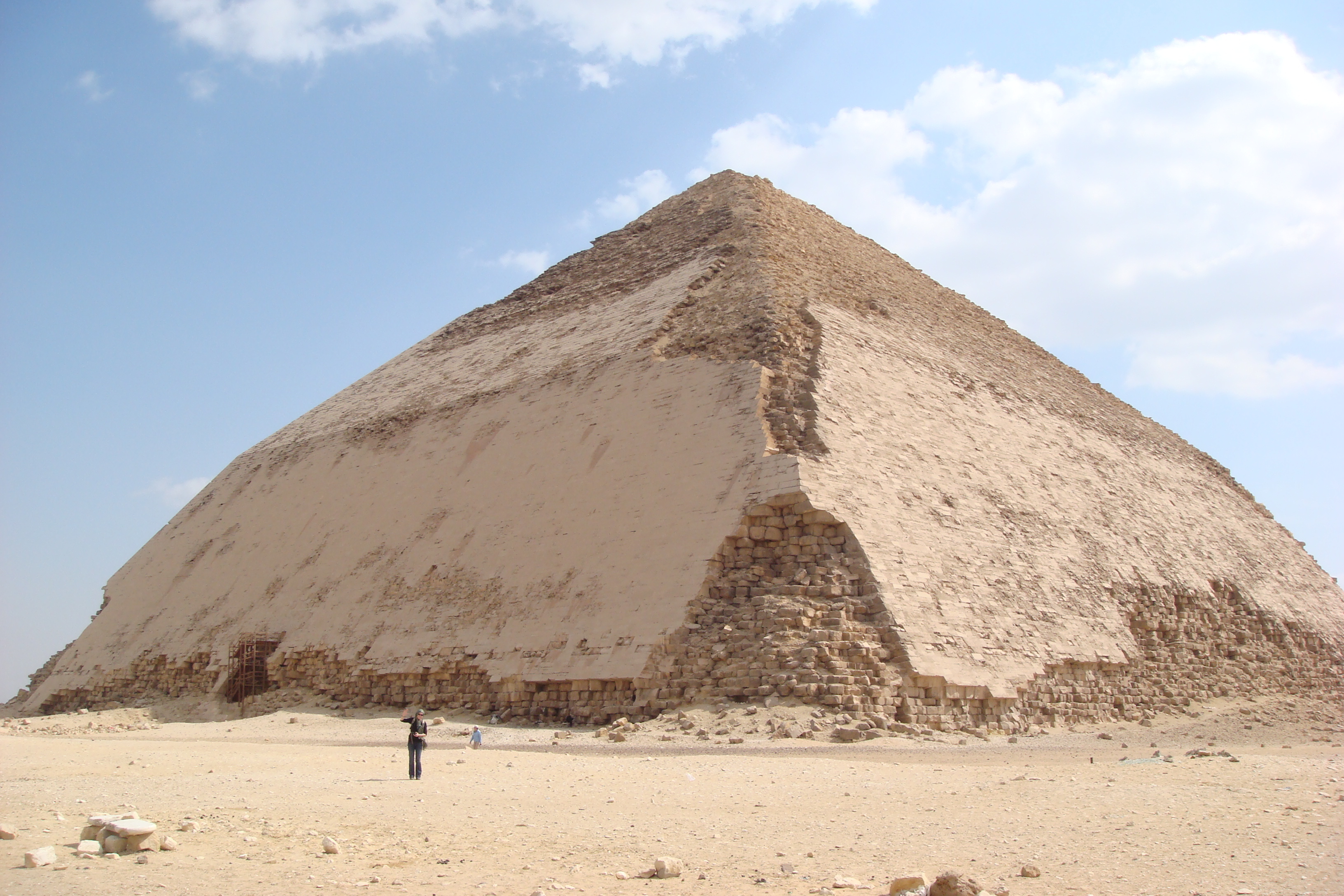 Why Is The Bent Pyramid At Dashur In Egypt...Bent? - Hidden Inca Tours