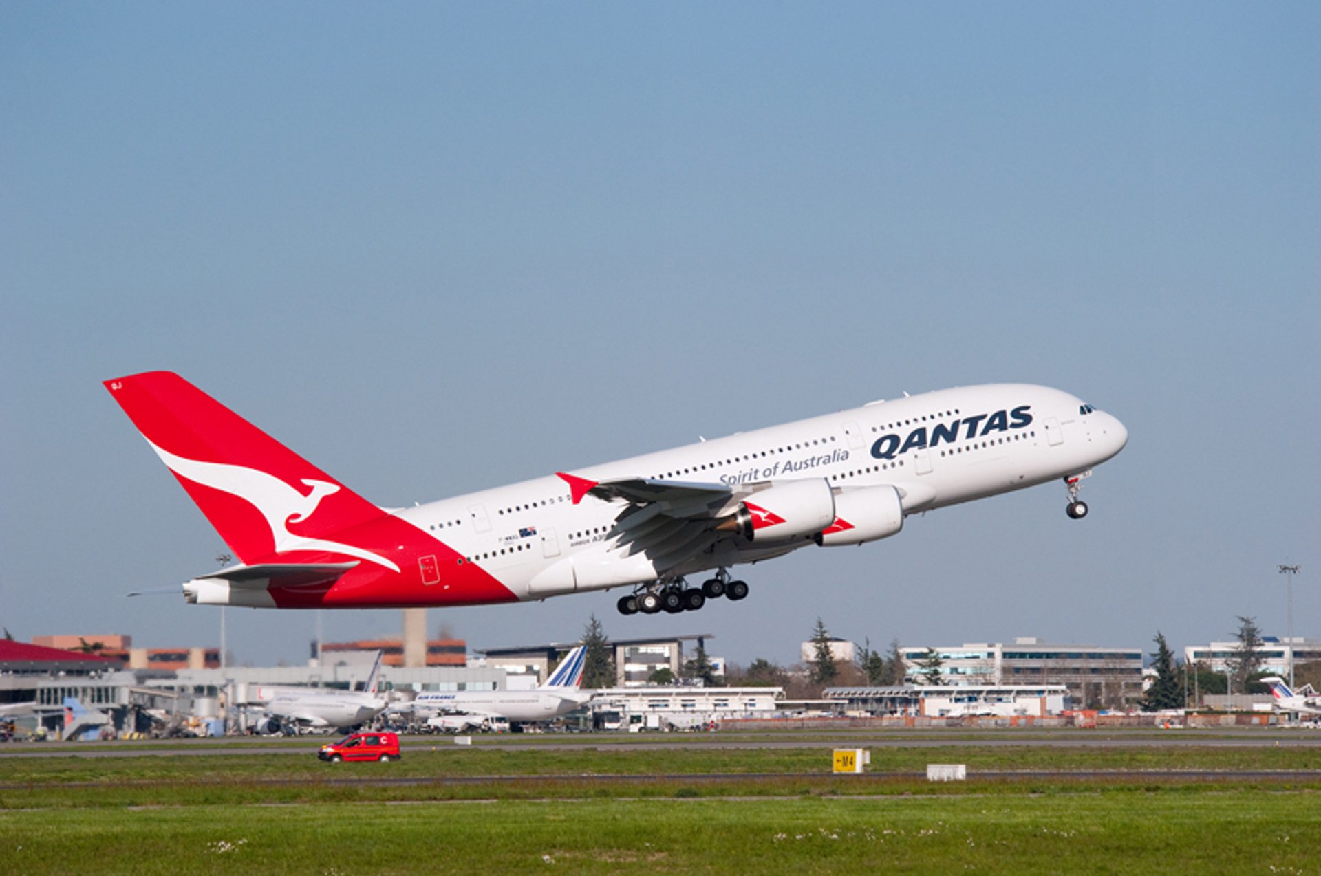 Airbus launches new Cabin-Flex option for A380 with Qantas