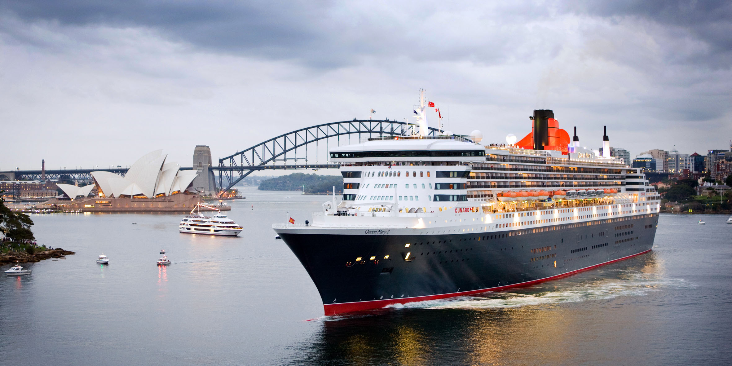 25 Stunning Pictures of the Queen Mary 2 Luxury Cruise Ship
