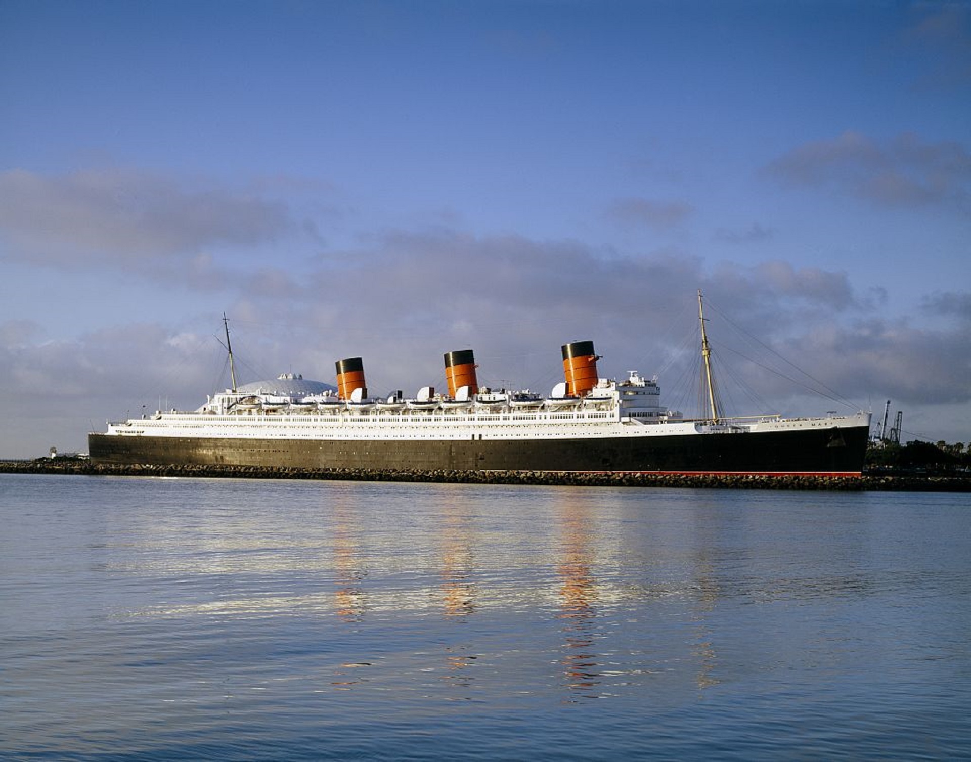 Queen mary photo