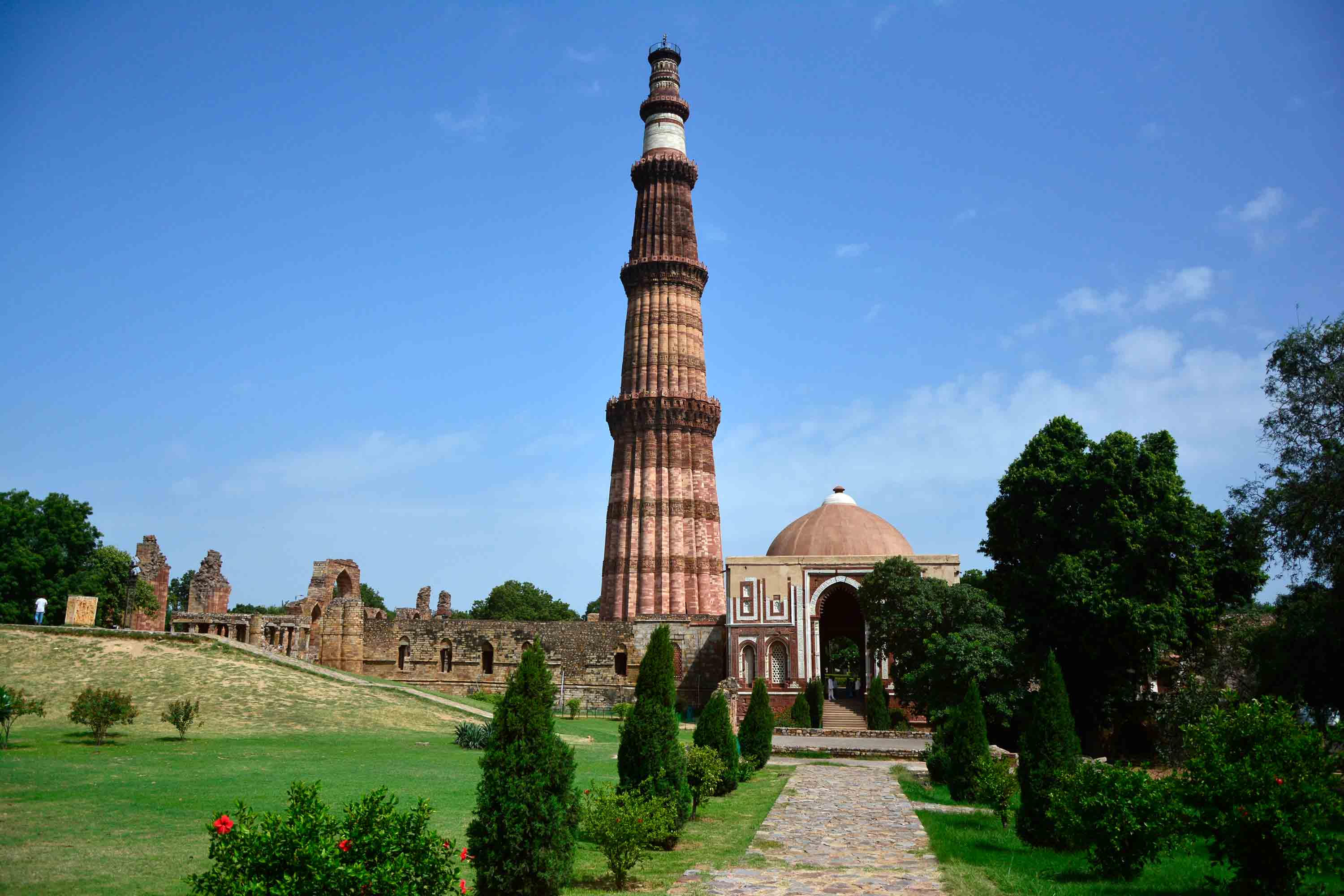 The Qutb Complex and the Arcuate System of Construction in India ...