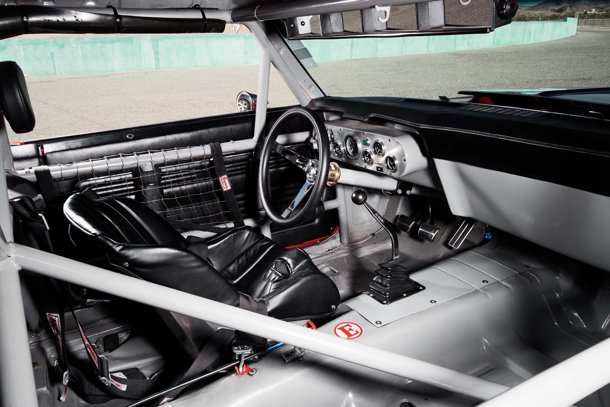 1969-Chevrolet-Camaro-Trans-Am-Race-Car-interior-02.jpg (2038×1360 ...