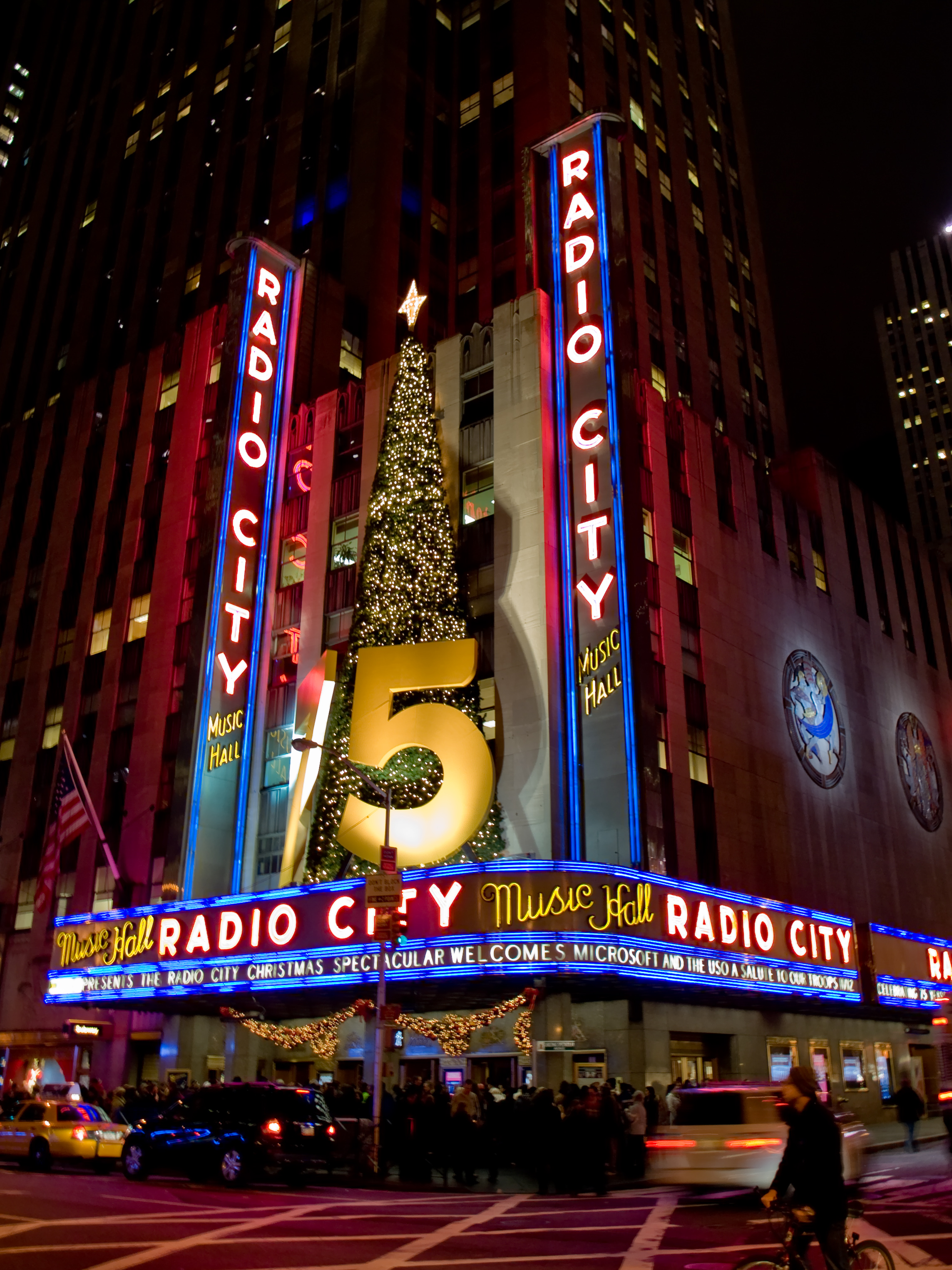 File:Radio City Music Hall 2229954271 675a3a4551.jpg - Wikimedia Commons