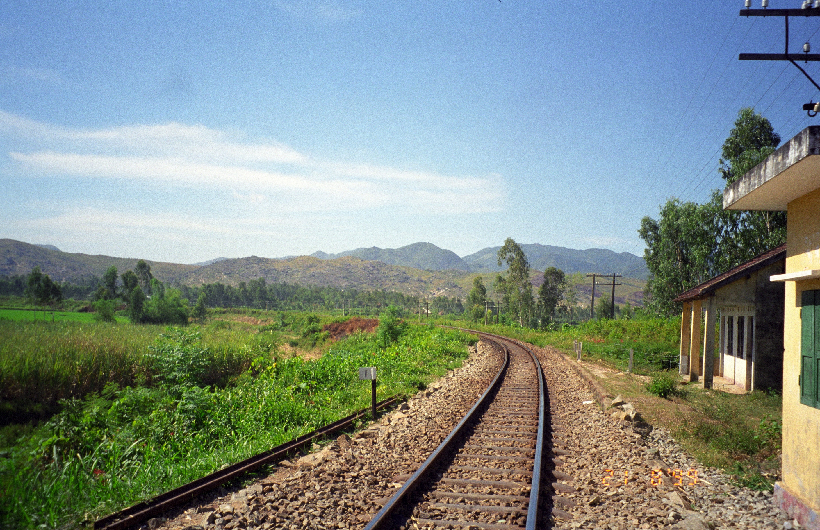 File:My Son railway tracks.jpg - Wikimedia Commons
