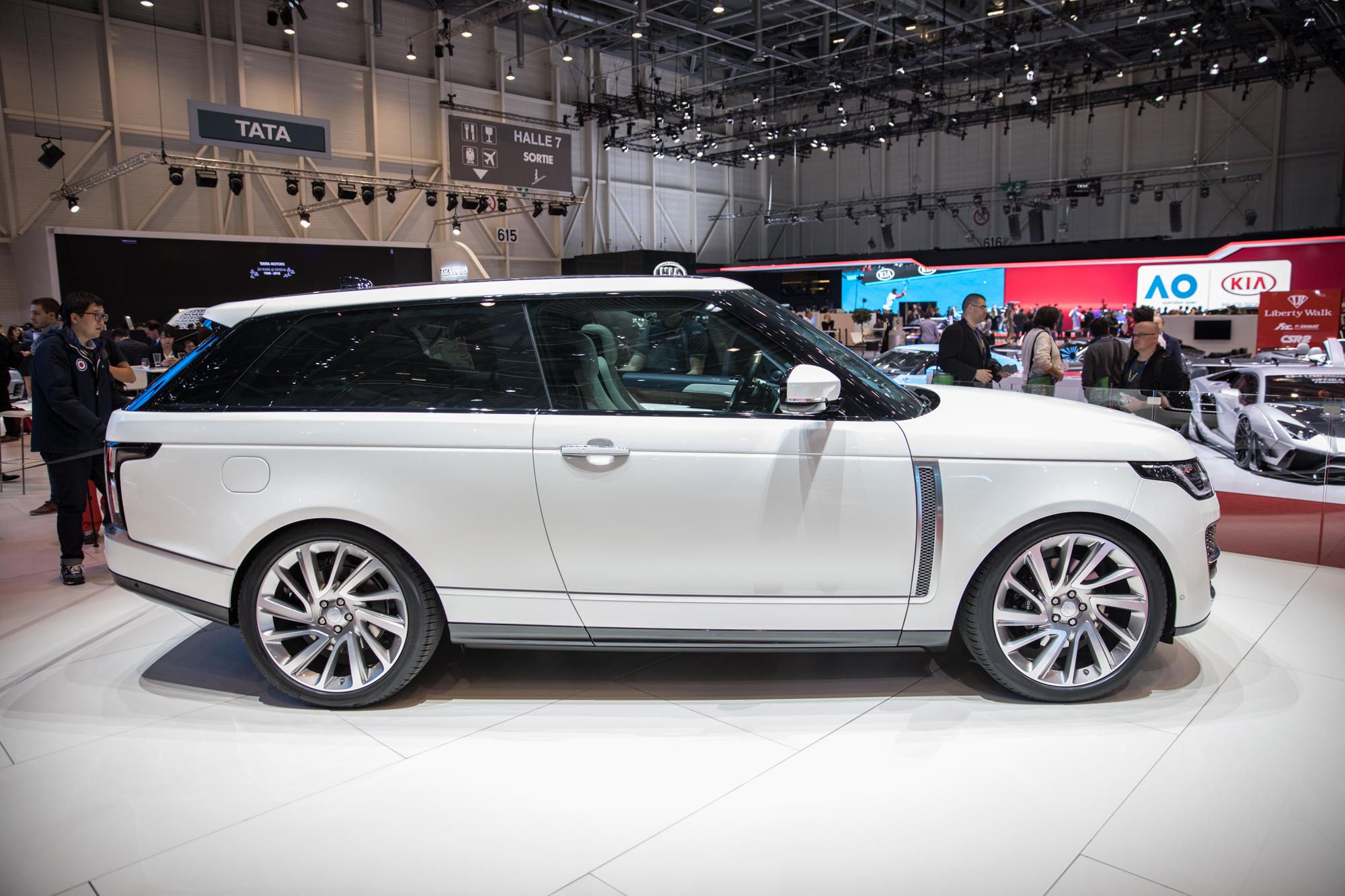 Range Rover SV Coupe is a $295,000 work of art with two doors - Roadshow
