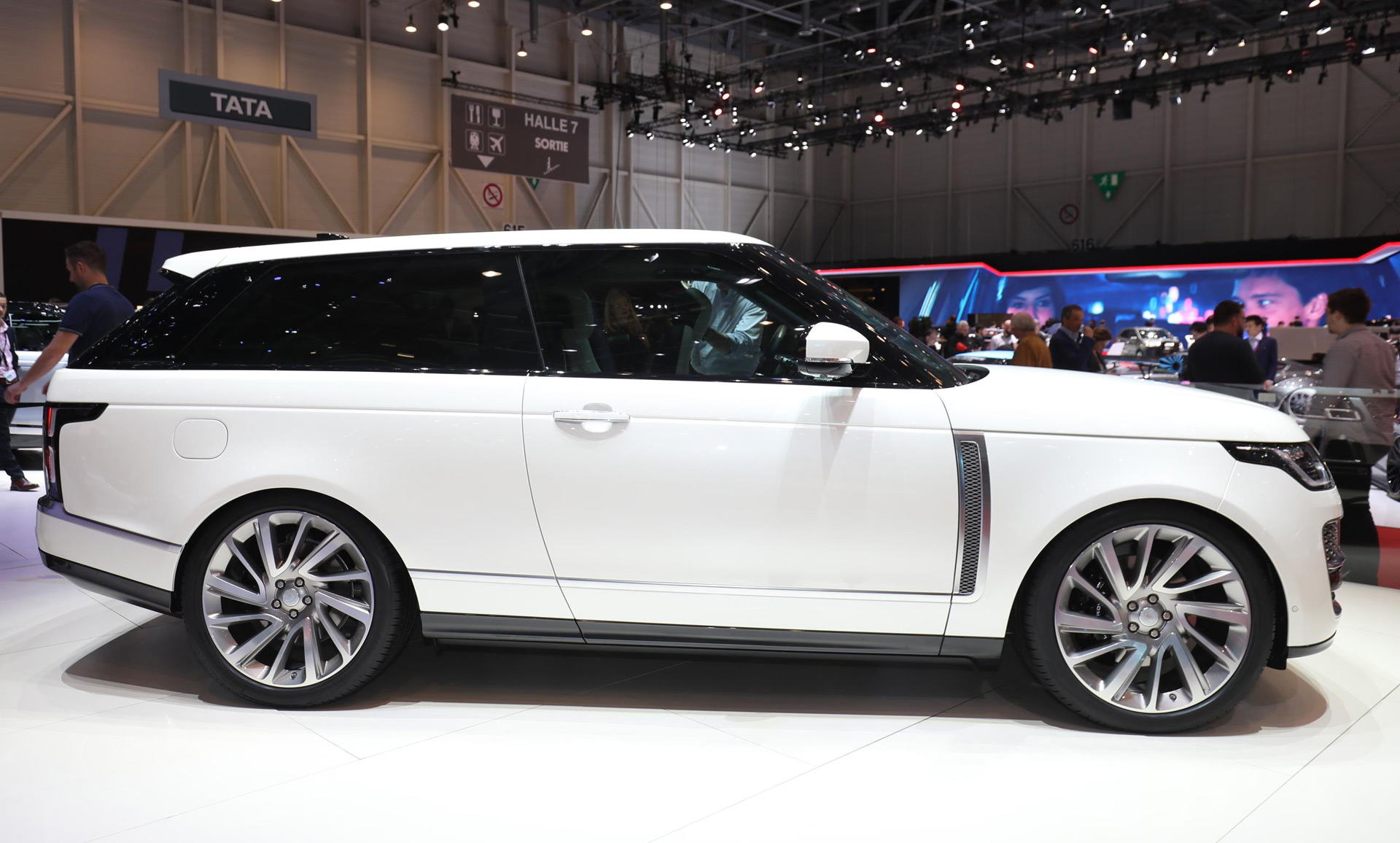 Land Rover Range Rover SV Coupe revealed, priced from $295,000