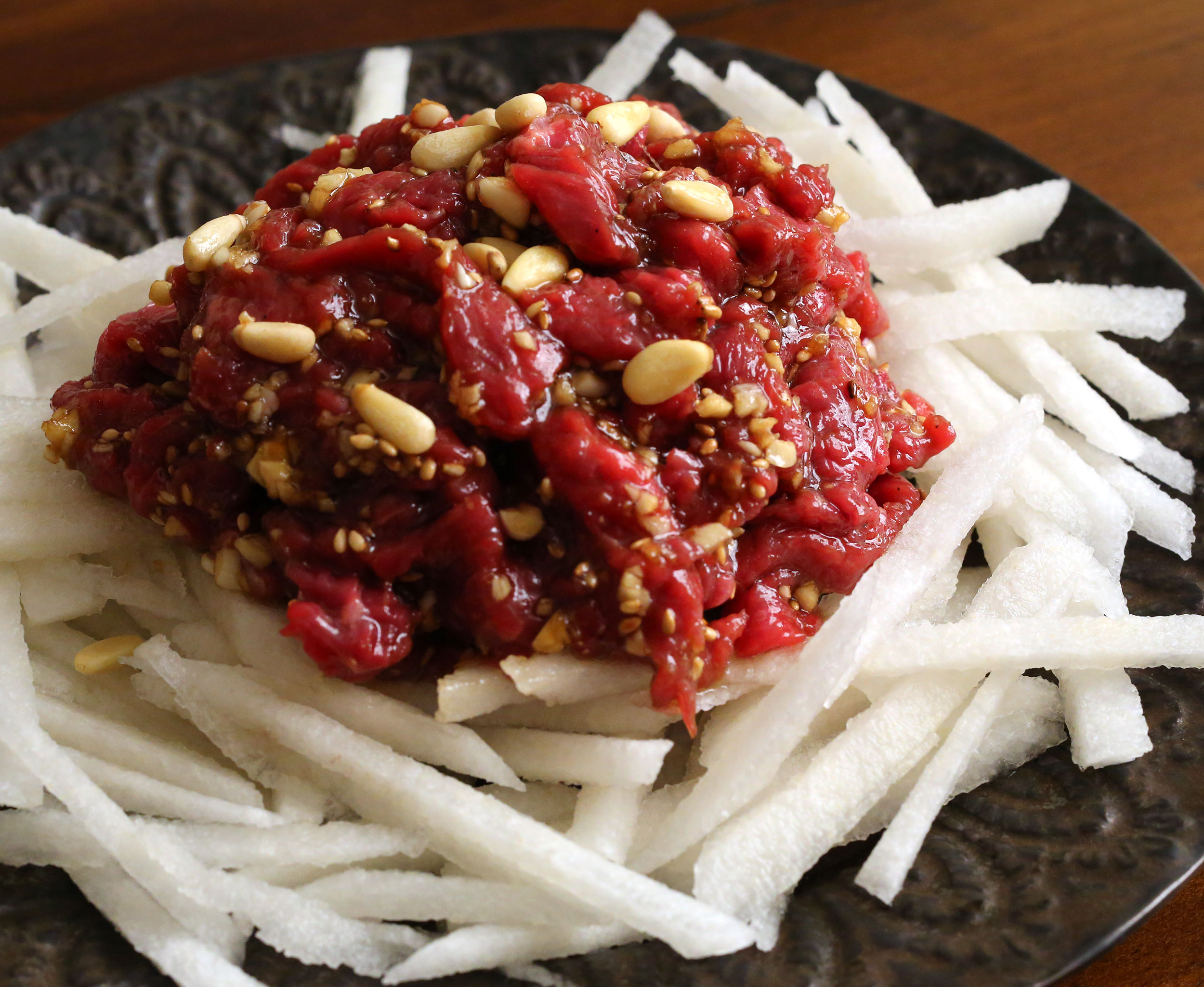 Seasoned raw beef (Yukhoe: 육회) recipe - Maangchi.com