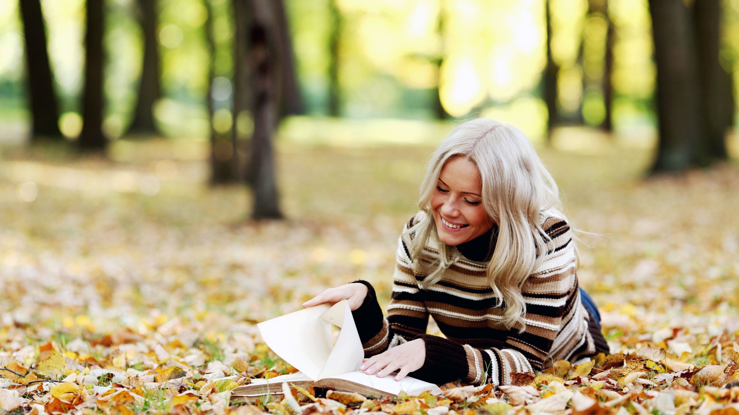 Autumn forest, girl read a book wallpaper | girls | Wallpaper Better