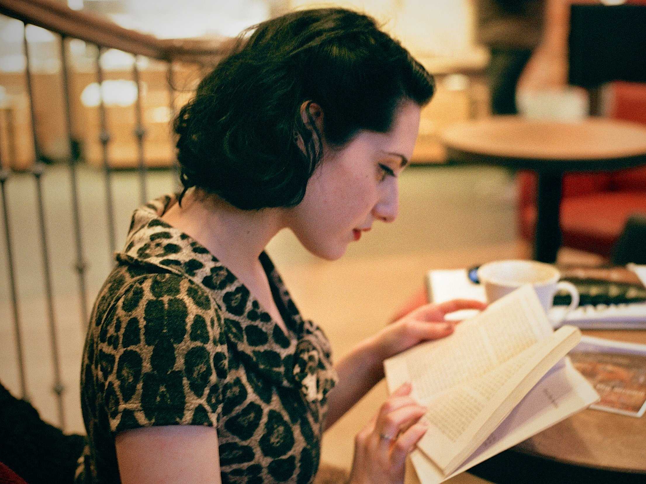 5 tips to read a book a day every day - Business Insider