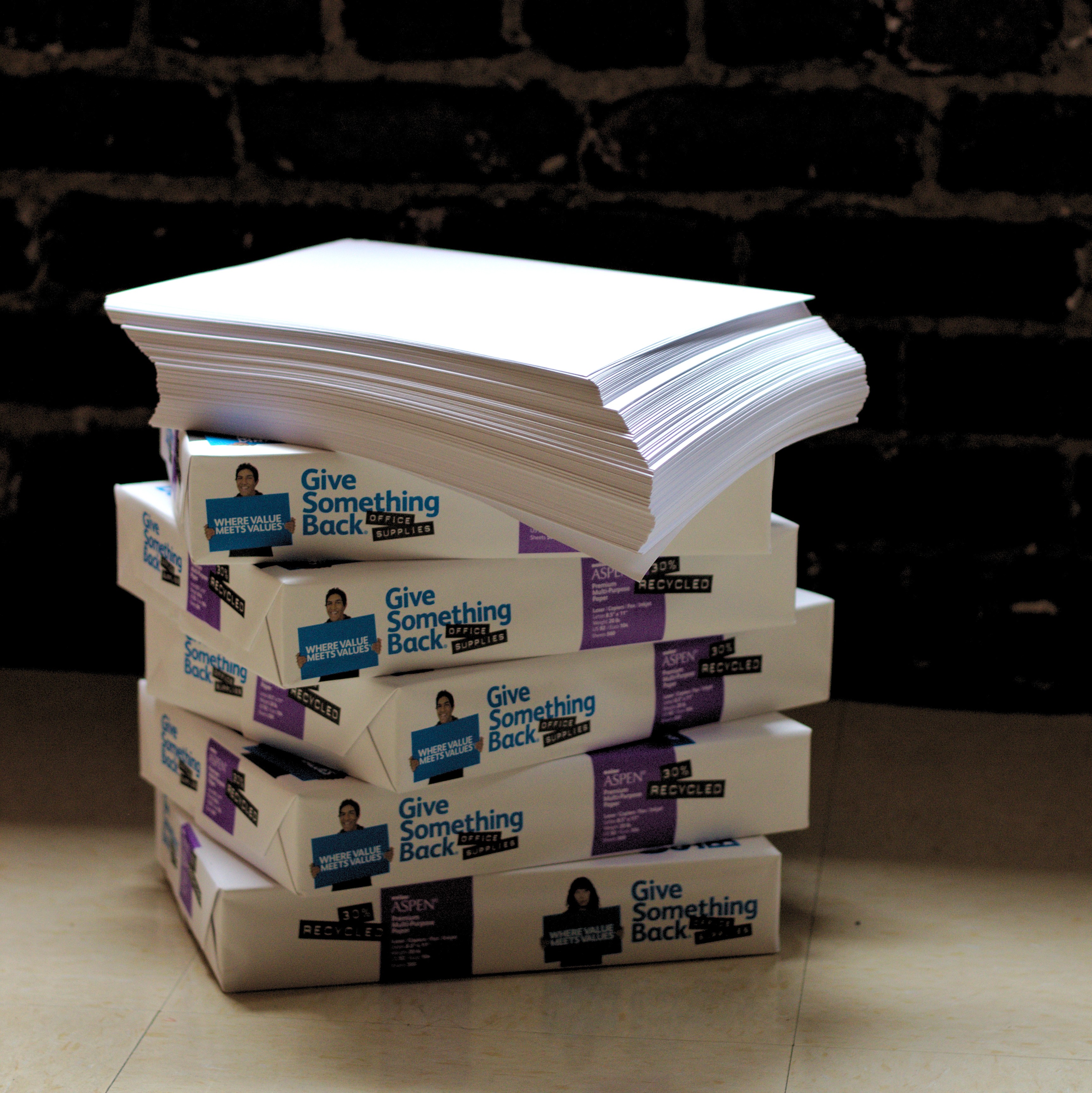 File:6 reams of paper stacked on the floor.jpg - Wikimedia Commons