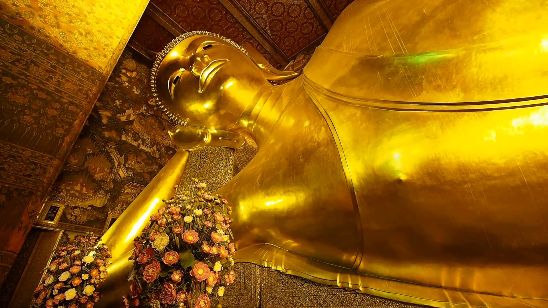 Reclining Buddha at Wat Pho Temple, Bangkok, Thailand Stock Video ...