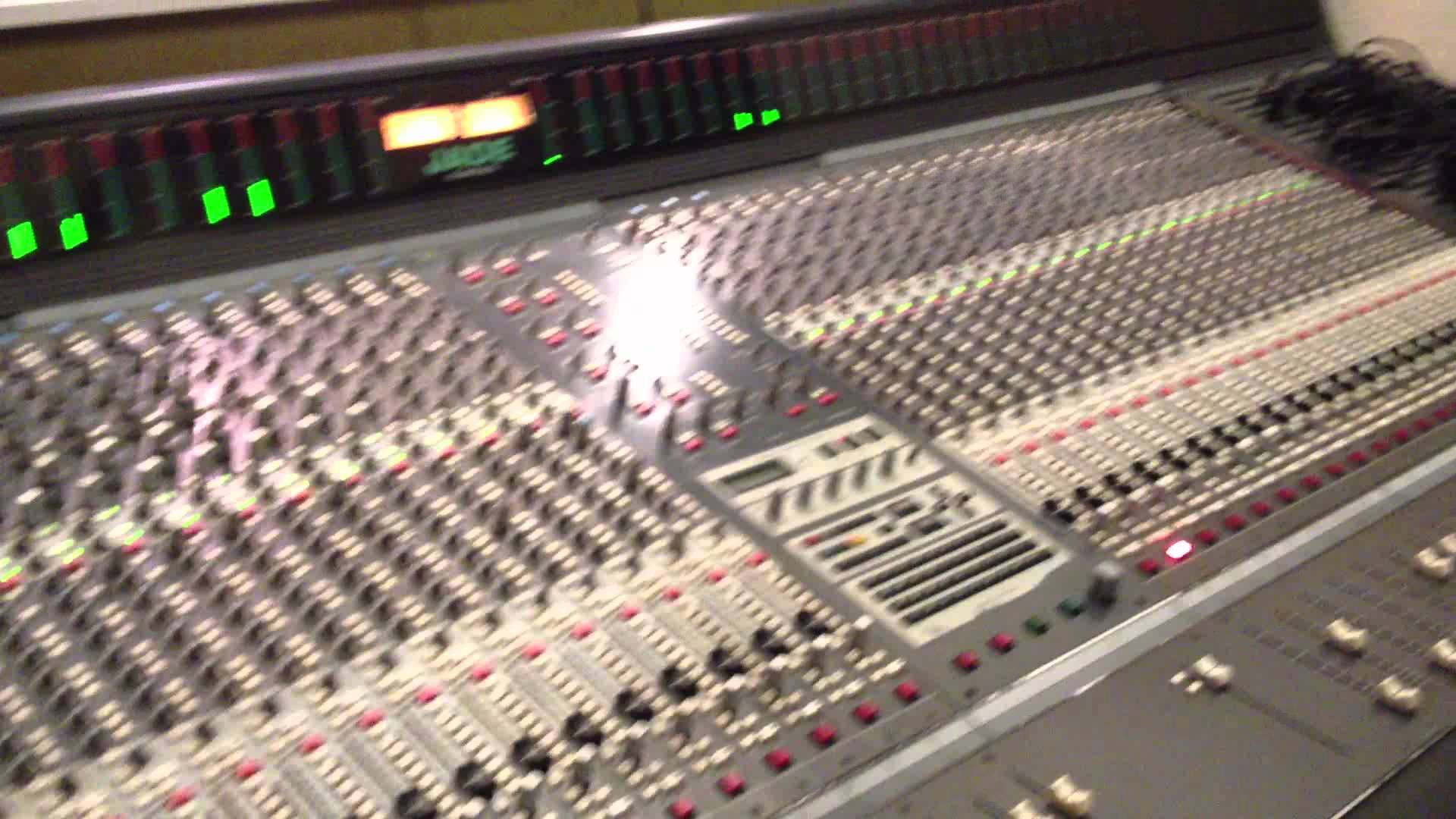Recording studio soundtracs jade mixing console - YouTube