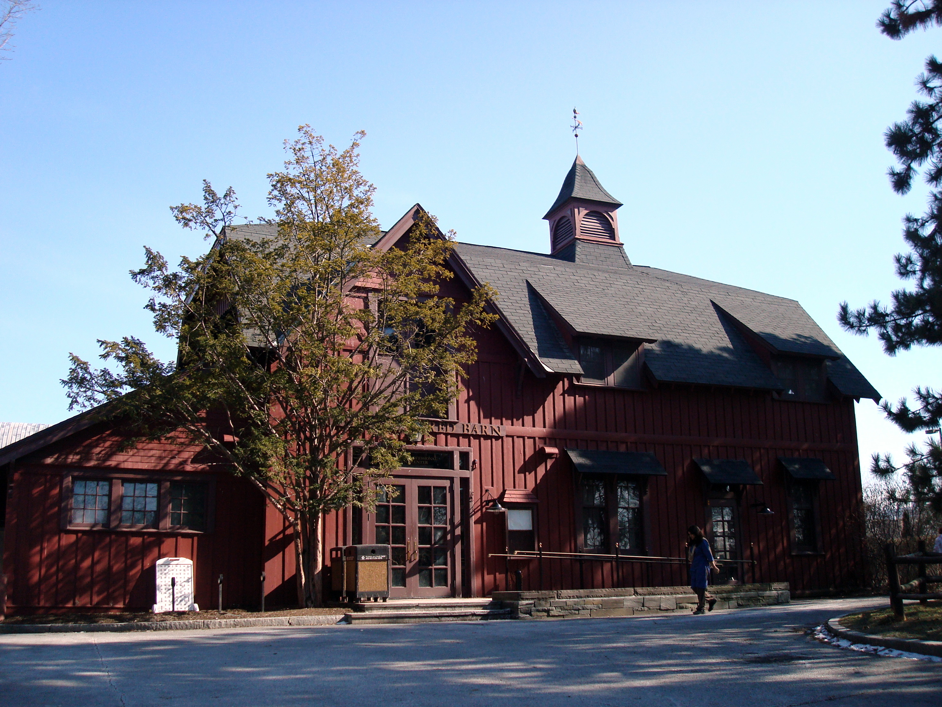 File:Cornell Big Red Barn.jpg - Wikimedia Commons