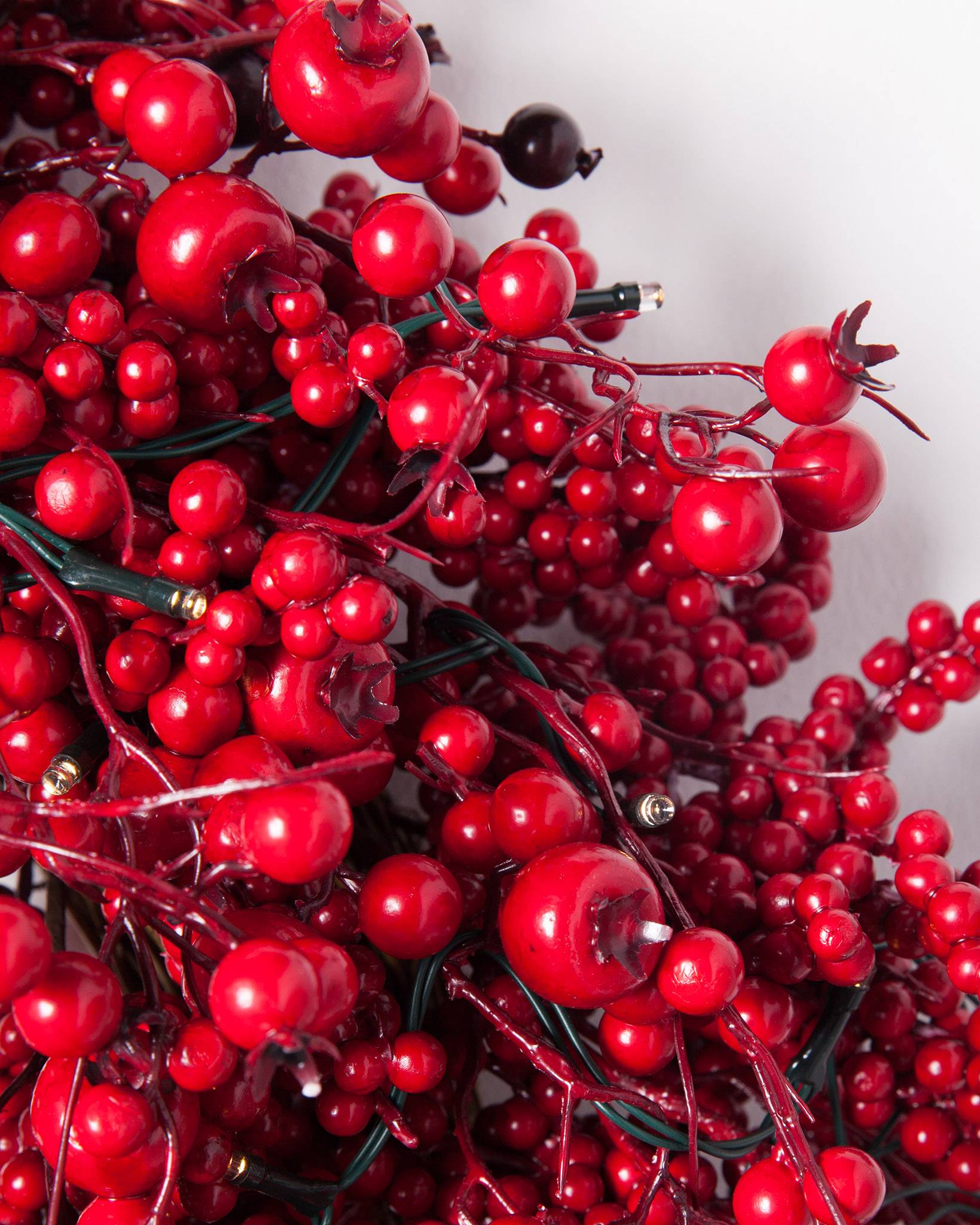 Festive Red Berry Wreath | Balsam Hill