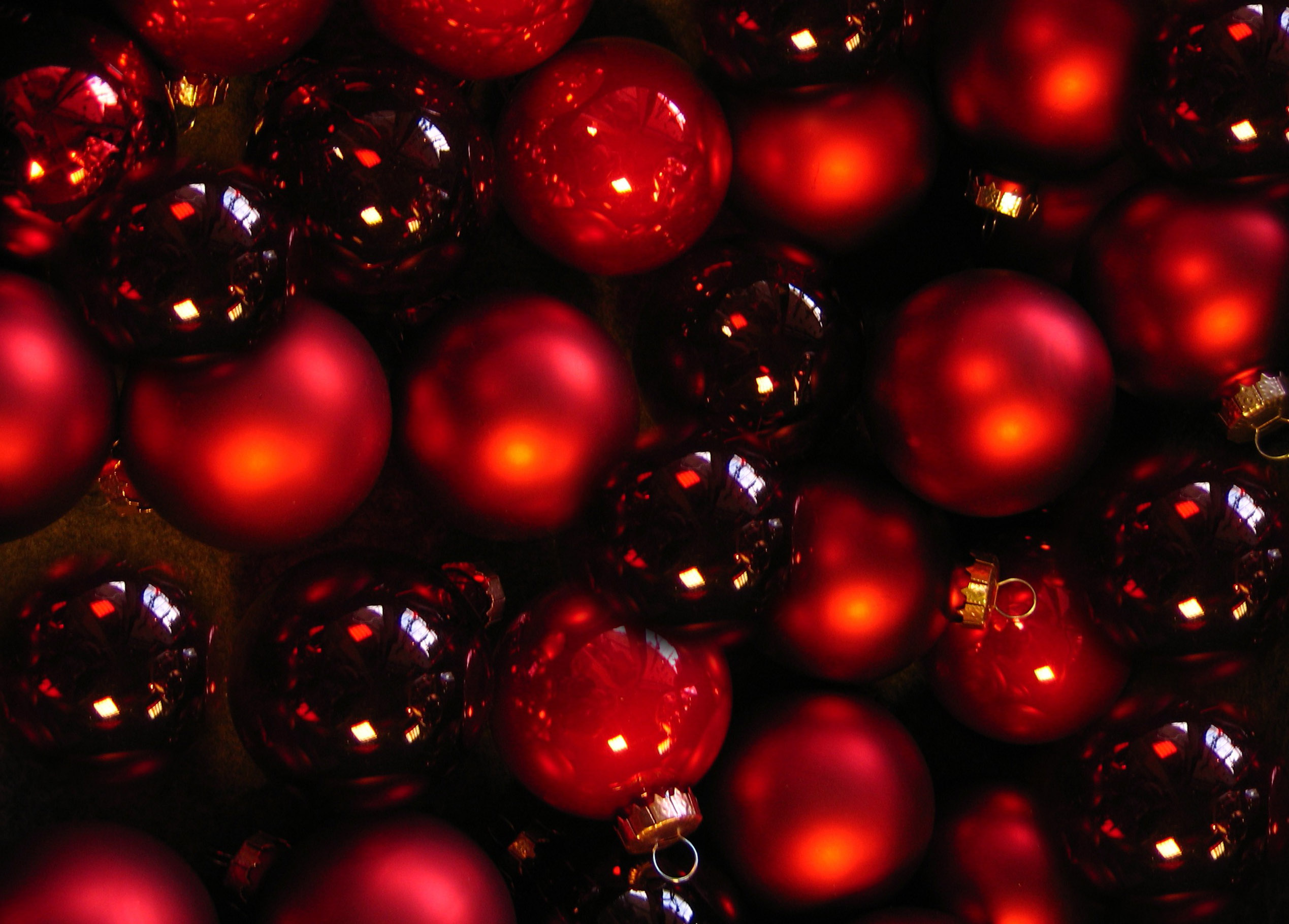 Red Christmas Ball Ornaments | Merry Christmas