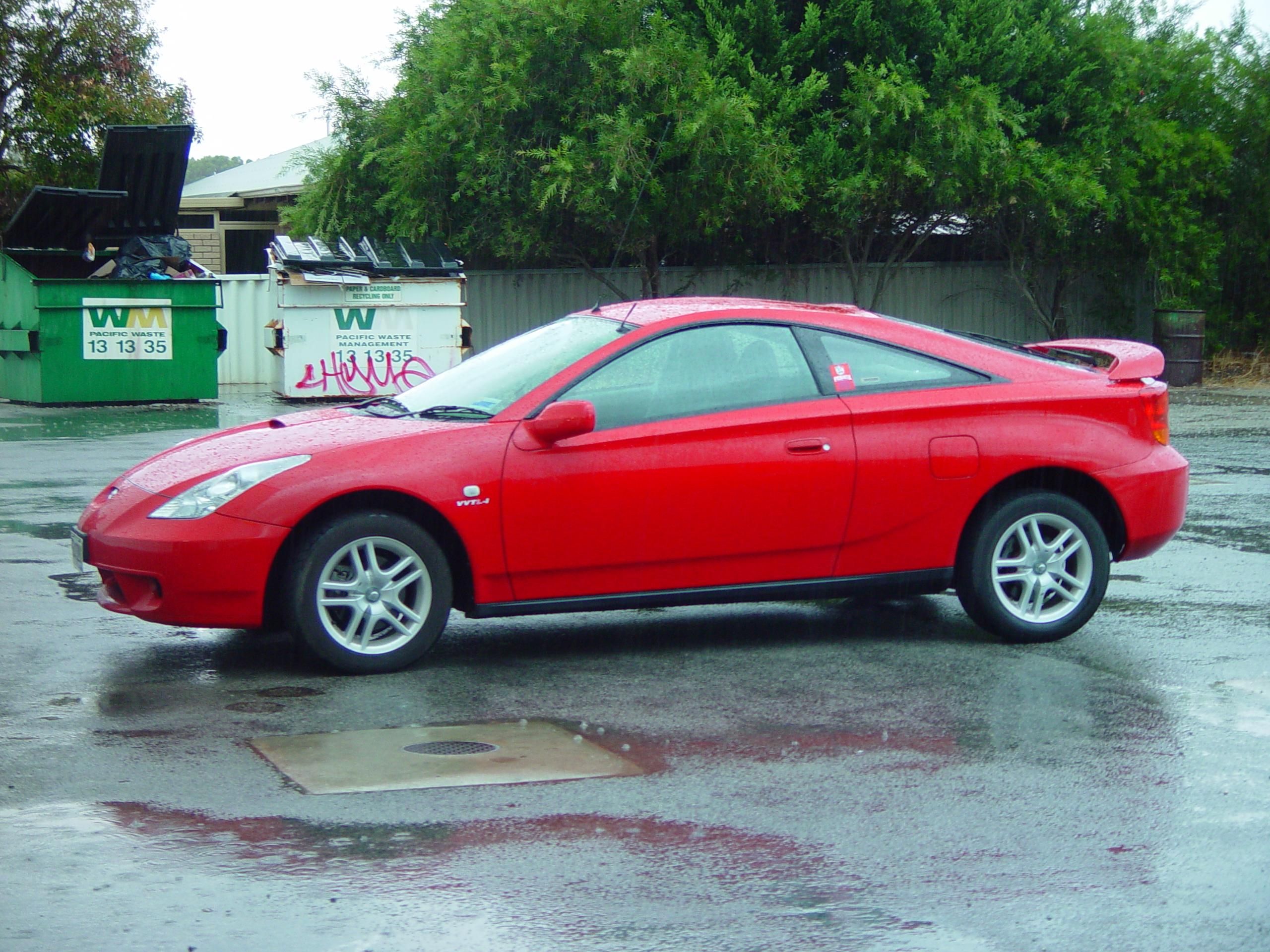 File:Red sports coupe car.jpg - Wikimedia Commons