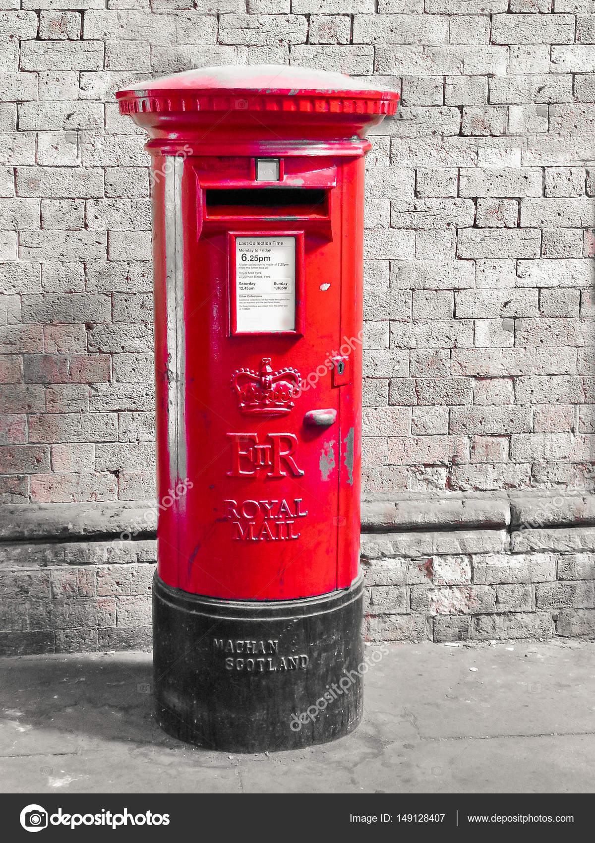 London red post box — Stock Photo © Tadeas #149128407