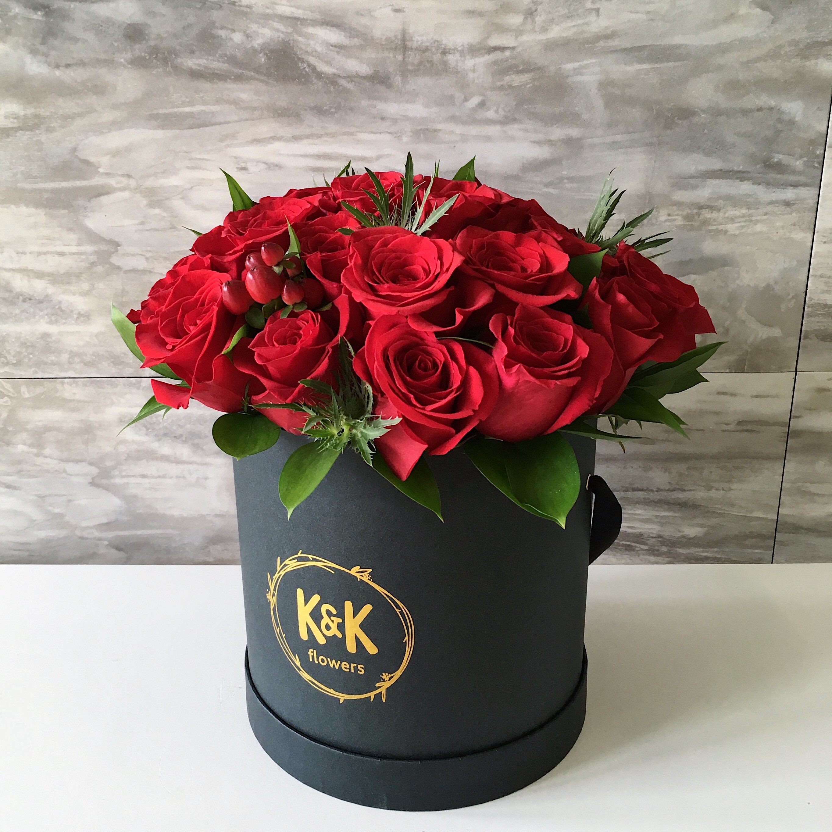 80 - Red roses hat box arrangement in Hallandale Beach, FL | K&K Flowers