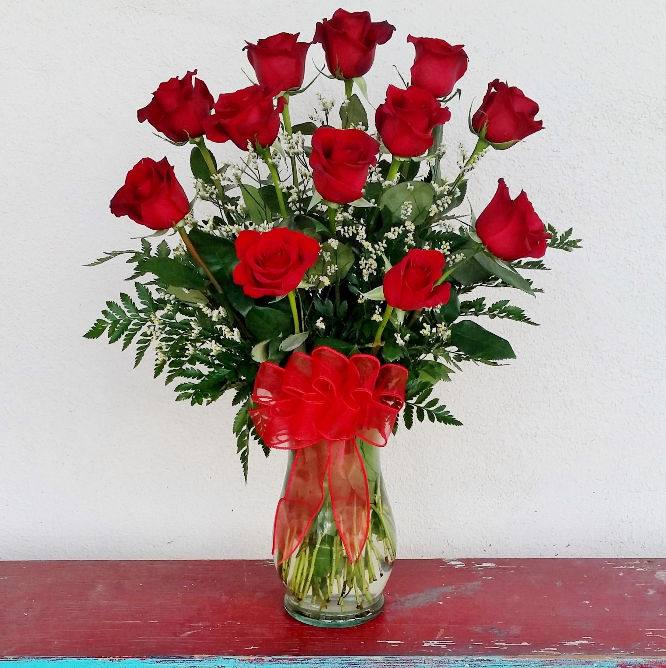 LF23 - 1, 2 or 3 Dozen Red Roses in Lake Forest, CA | Lake Forest ...