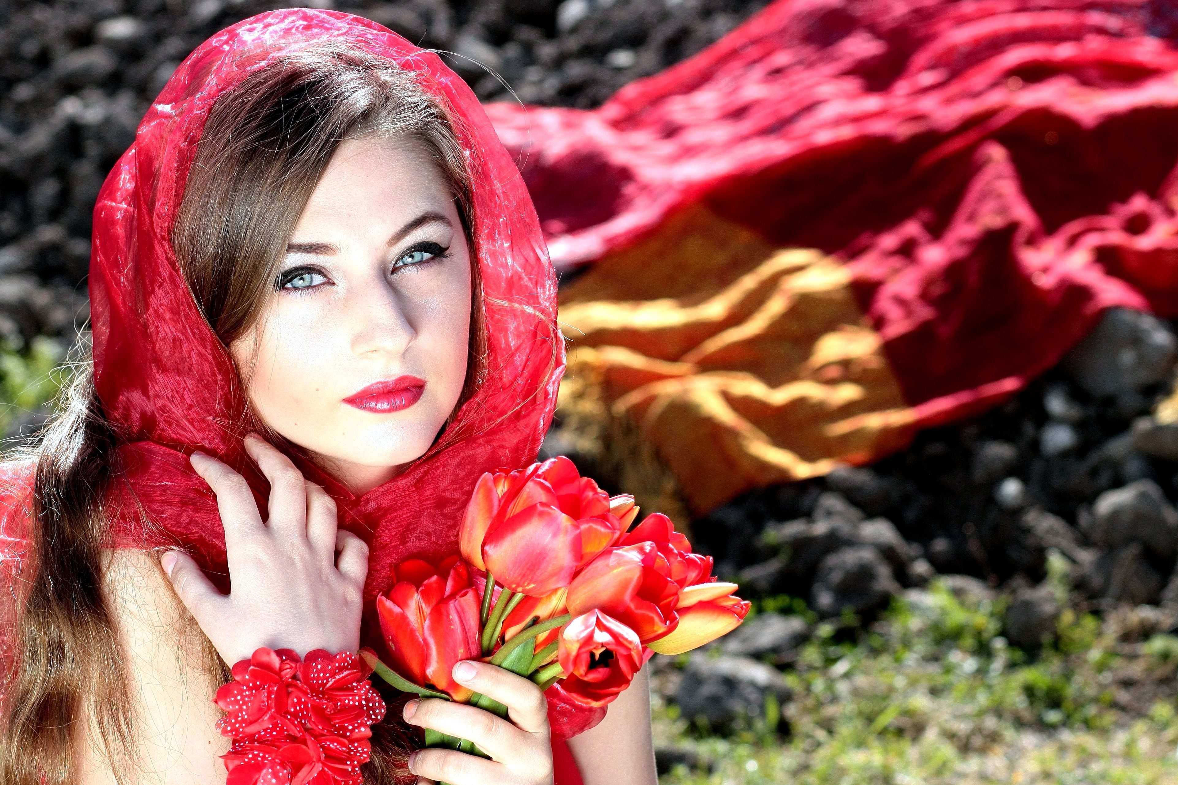 Free picture: pretty girl, red scarf, portrait