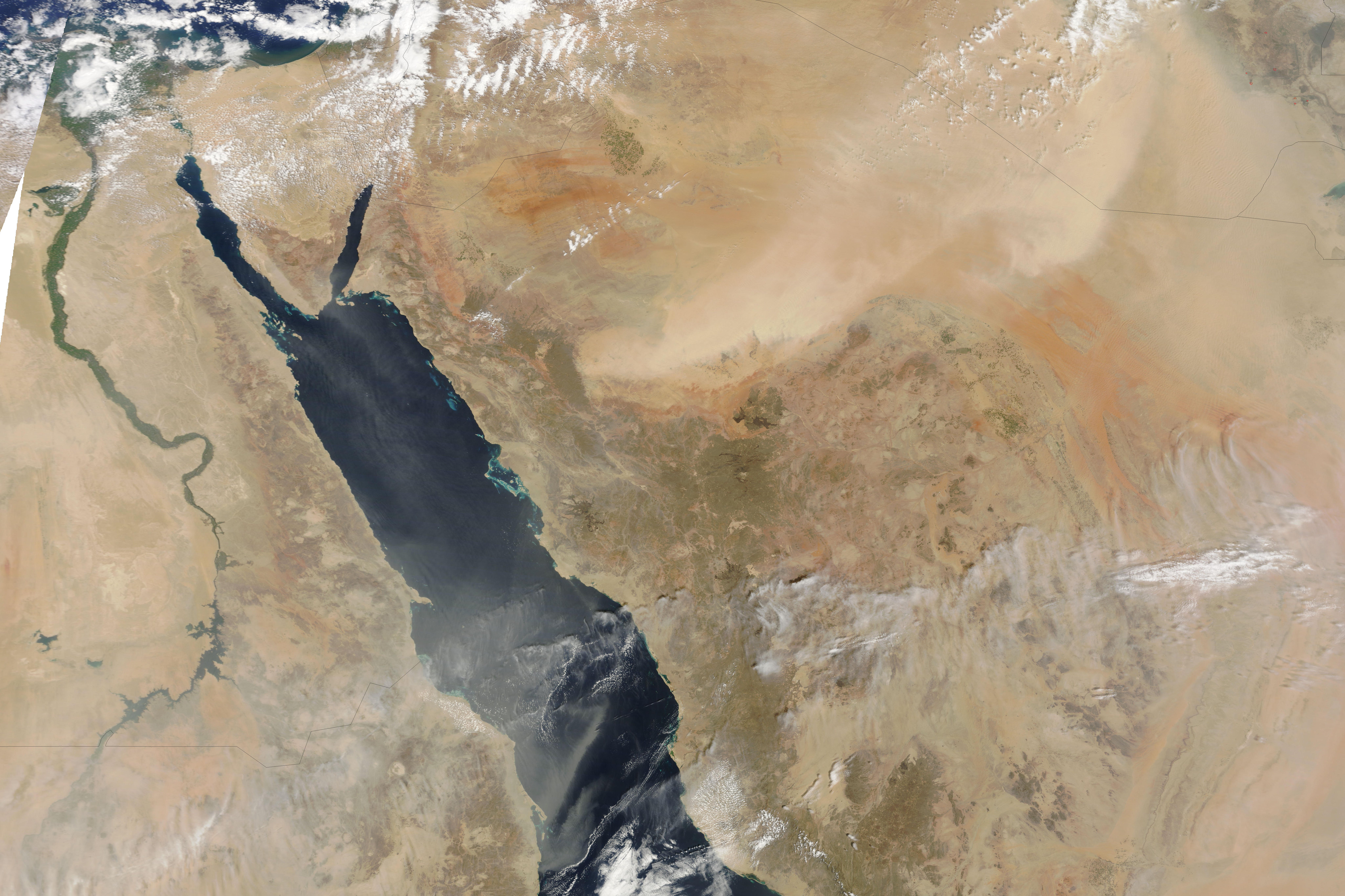 Dust East and West of the Red Sea : Natural Hazards