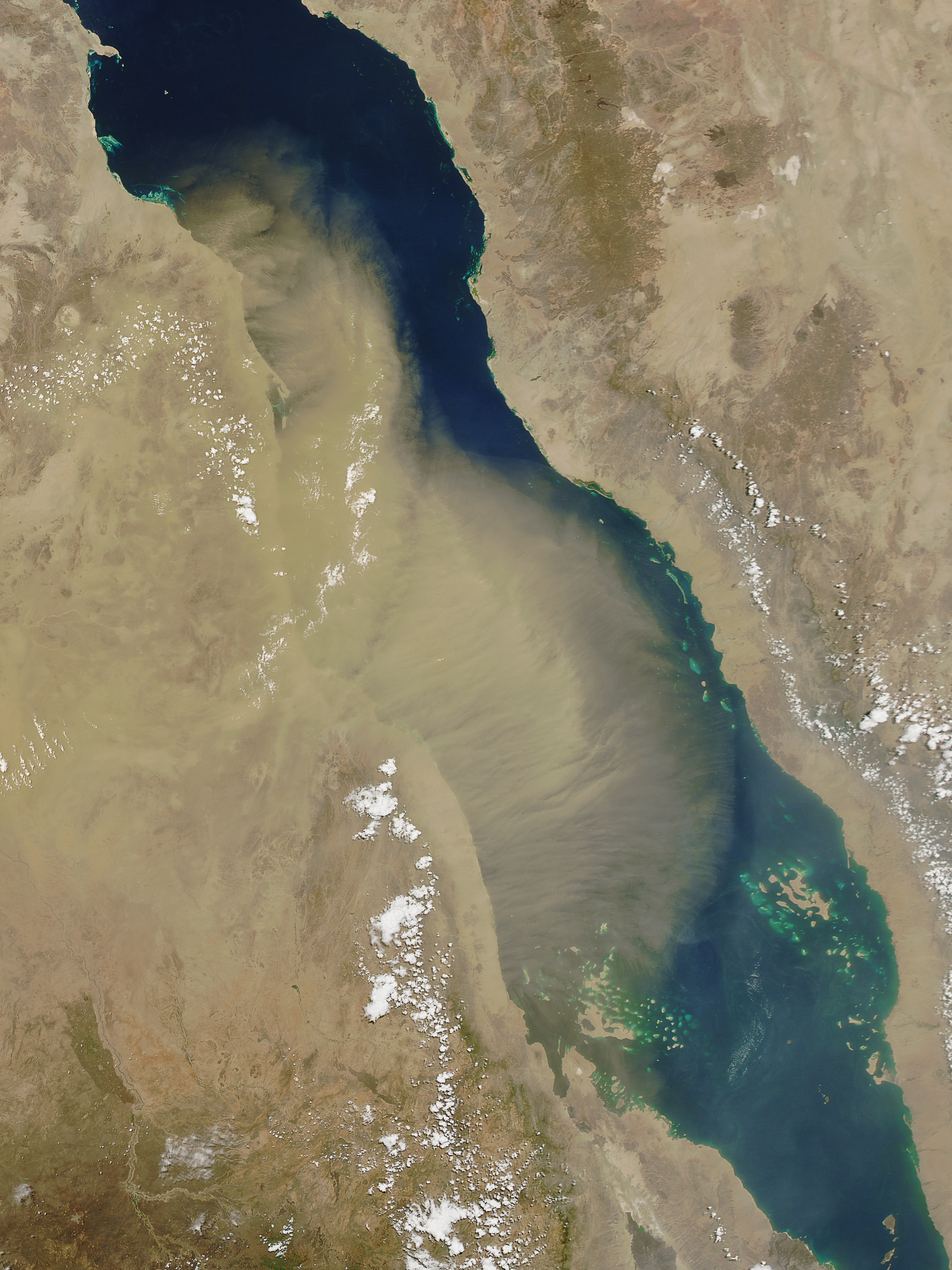 Dust Over the Red Sea : Natural Hazards